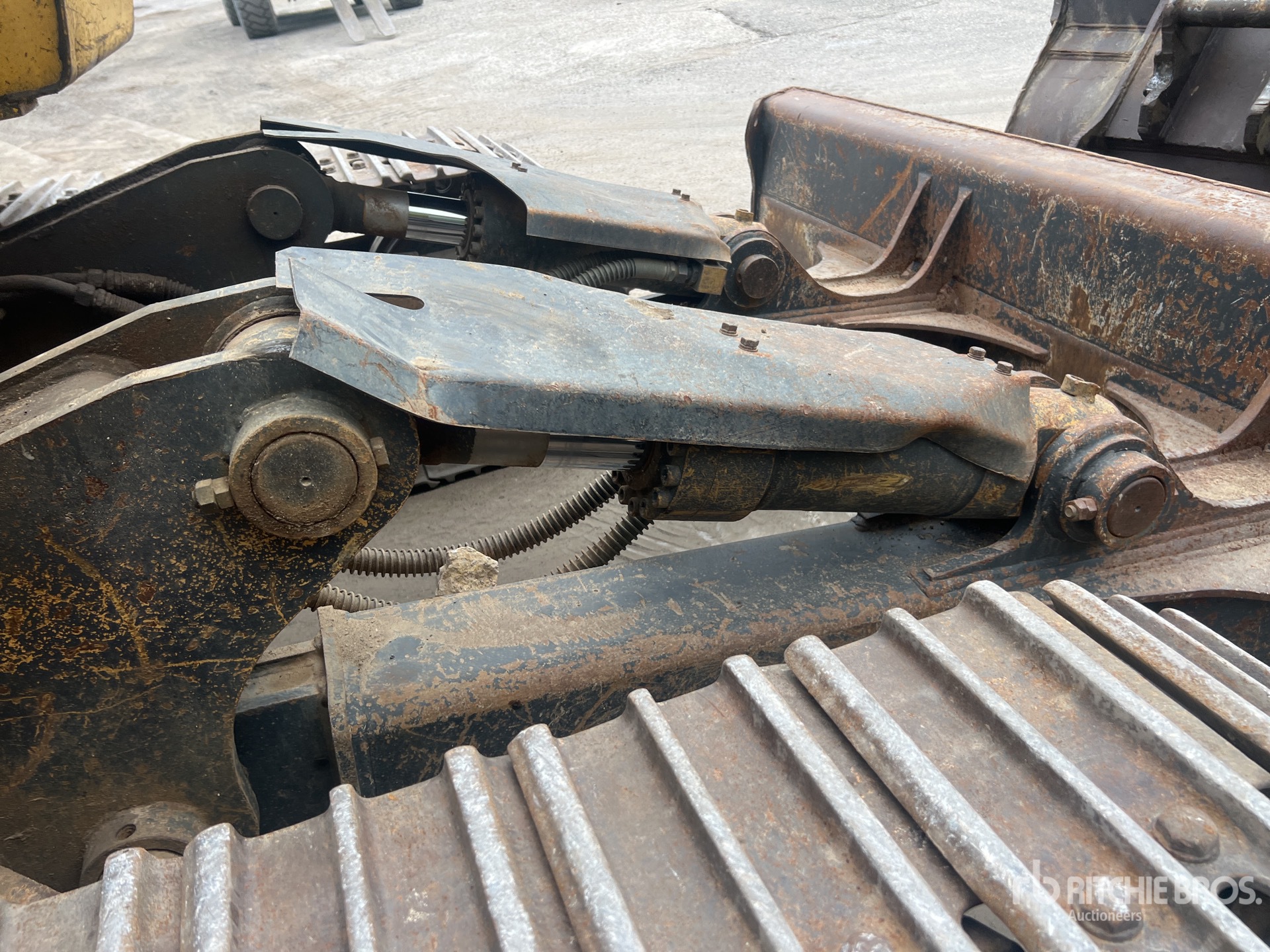 2009 New Holland E235B SRNLC