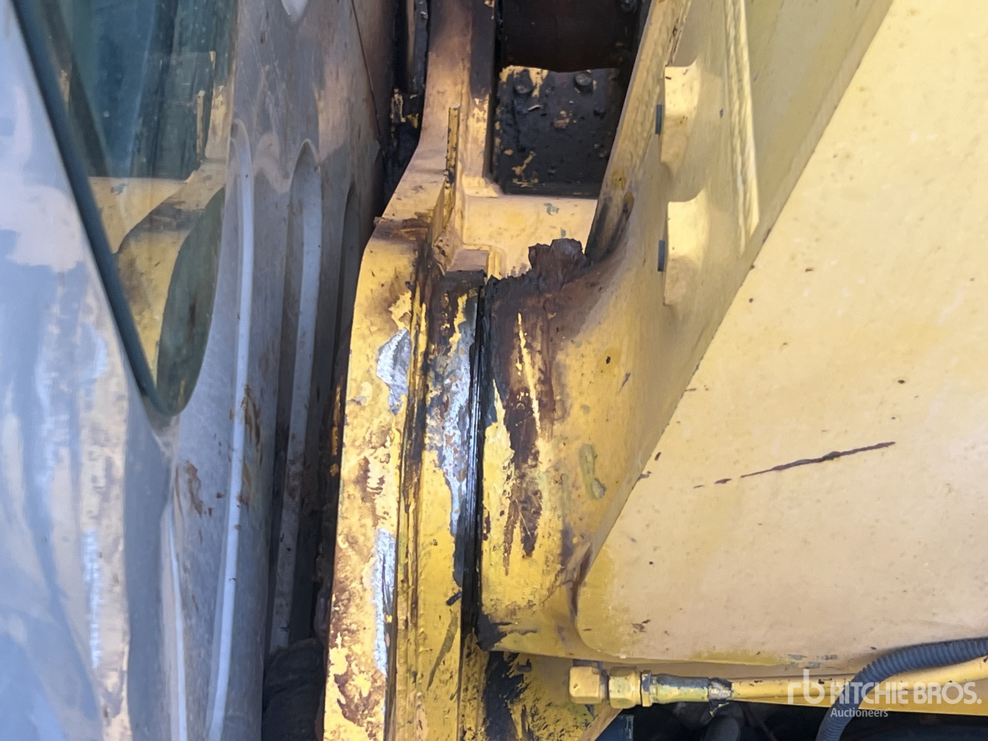 2009 New Holland E235B SRNLC