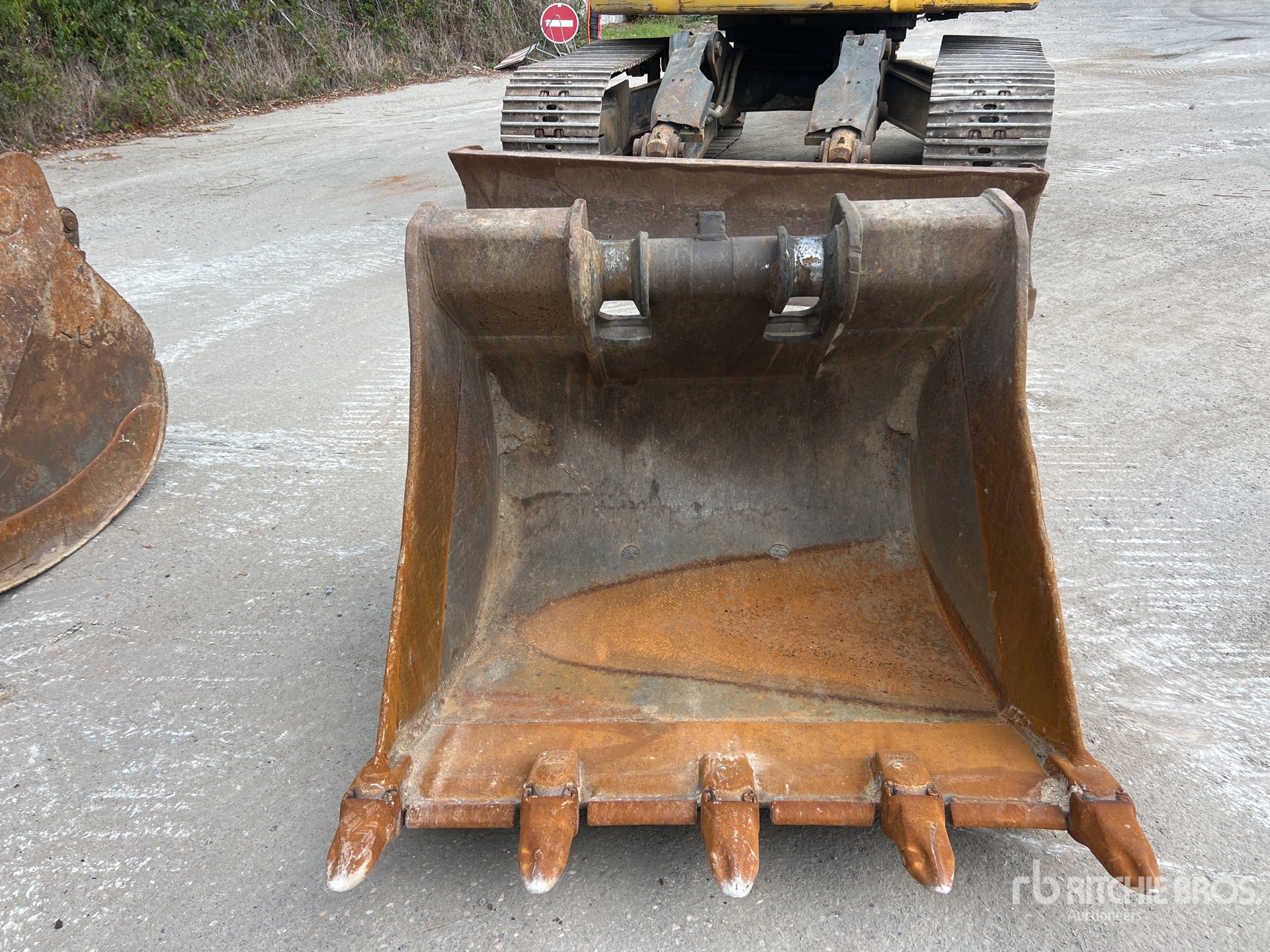 2009 New Holland E235B SRNLC