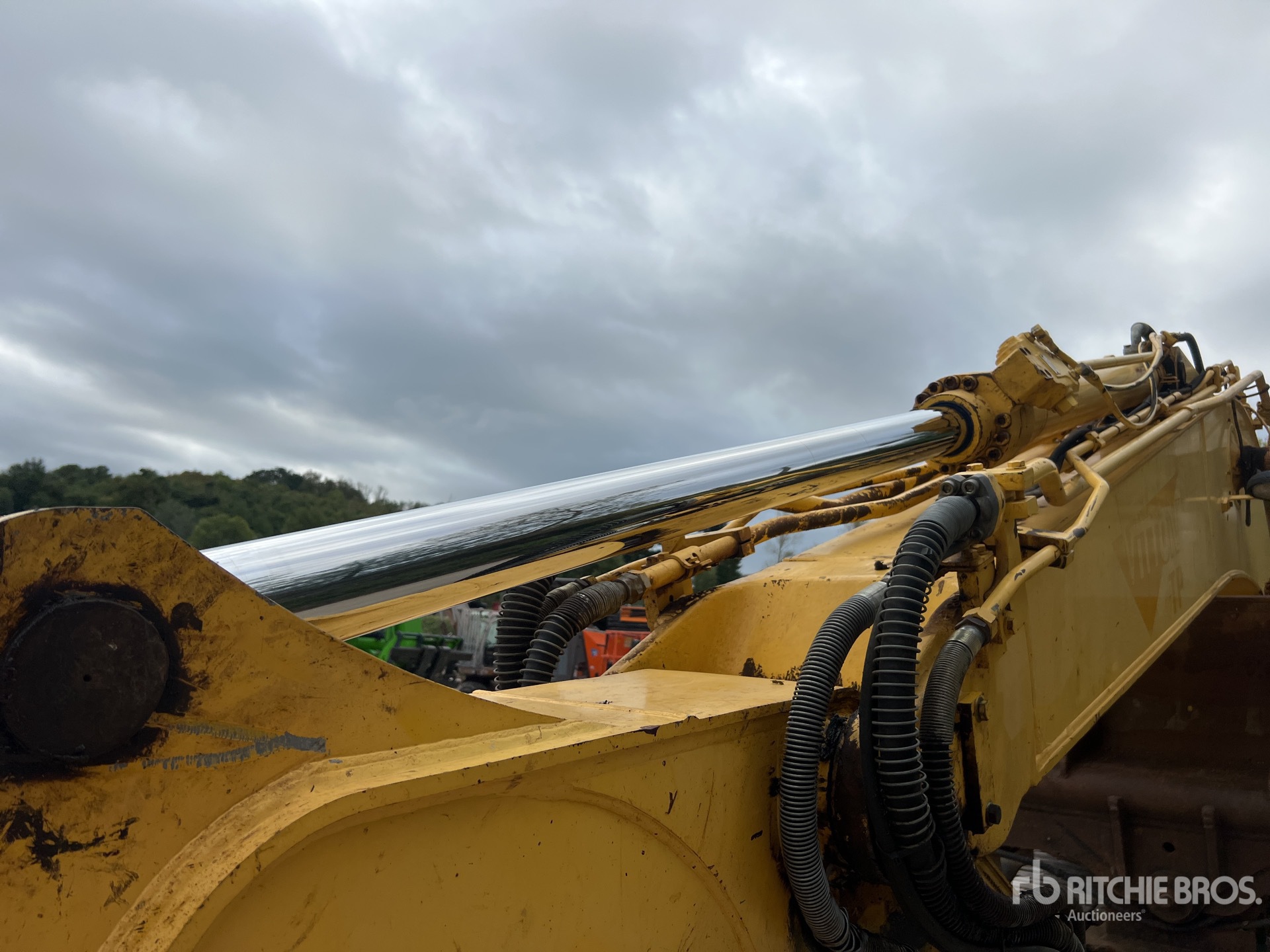 2009 New Holland E235B SRNLC