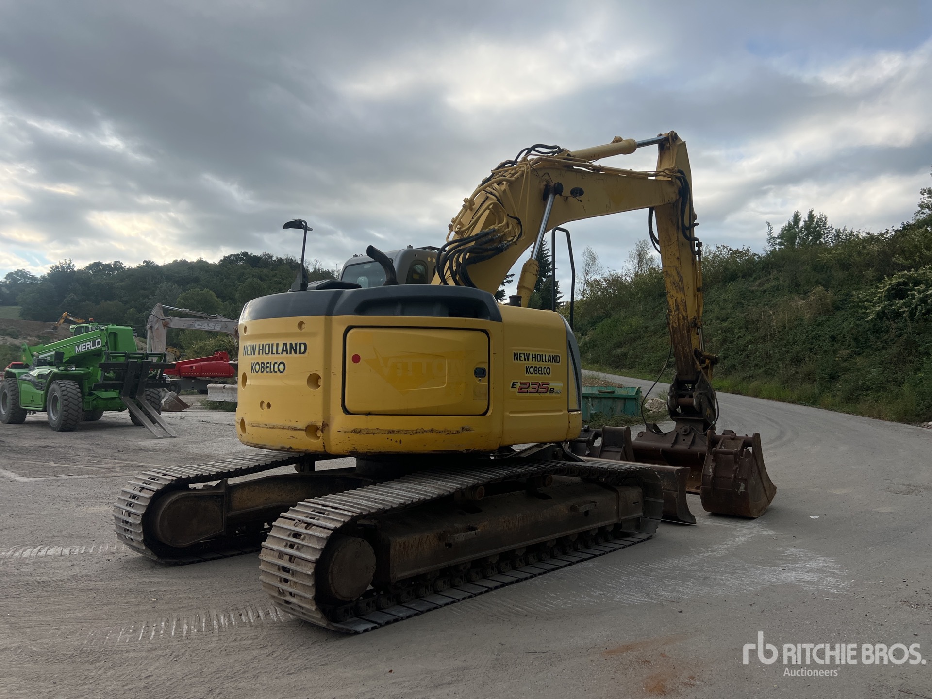 2009 New Holland E235B SRNLC