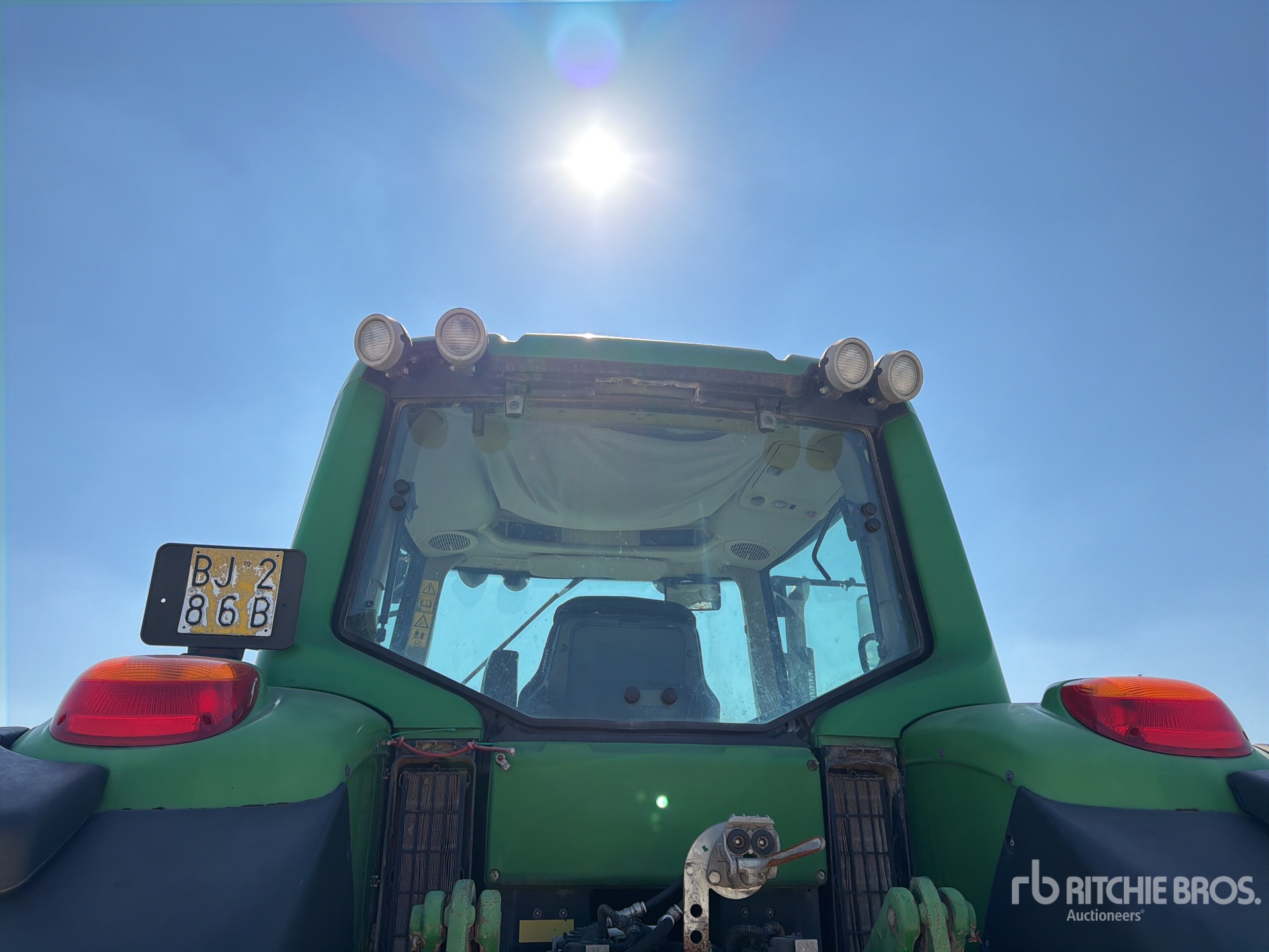 John Deere 7430