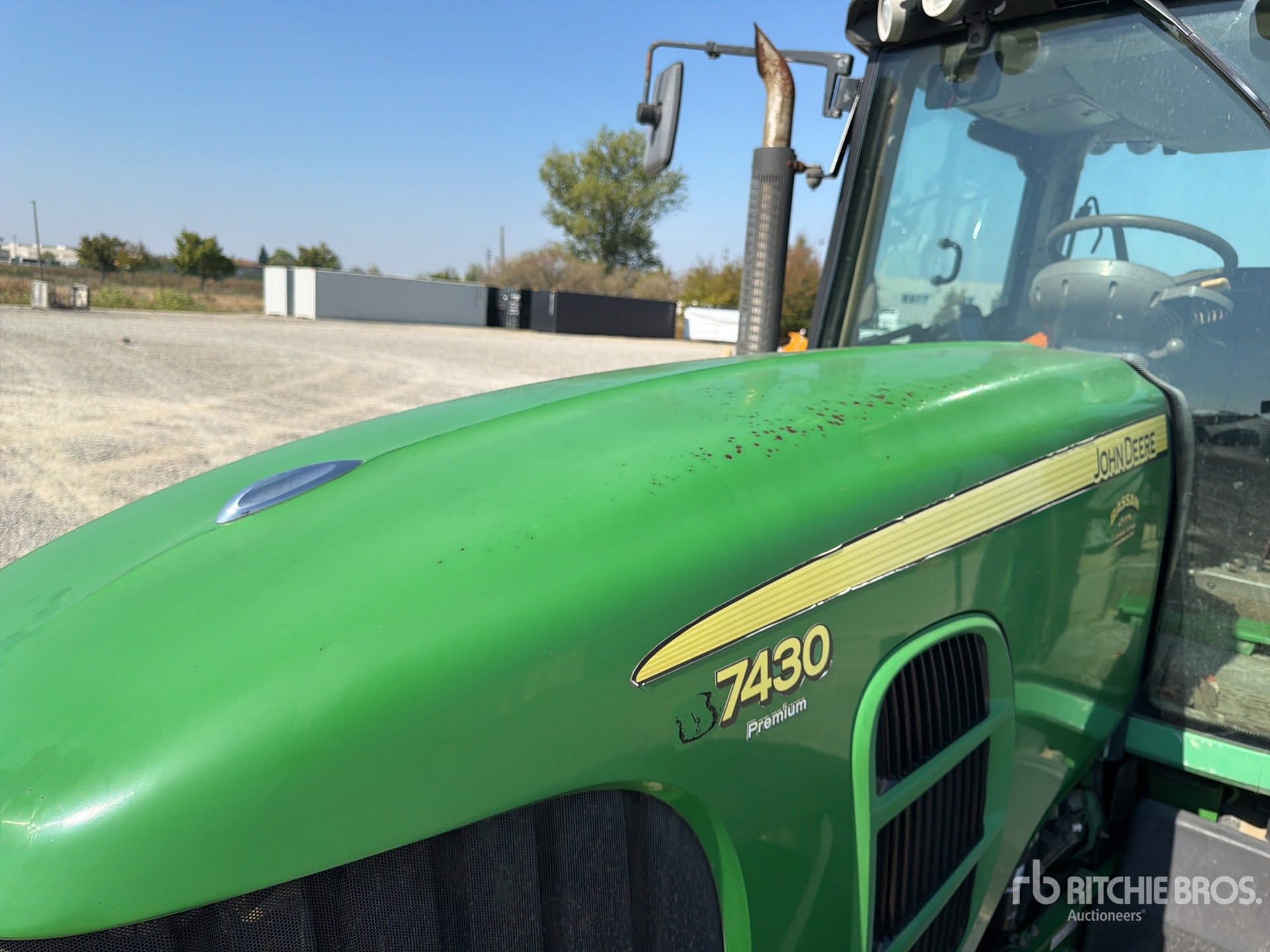 John Deere 7430