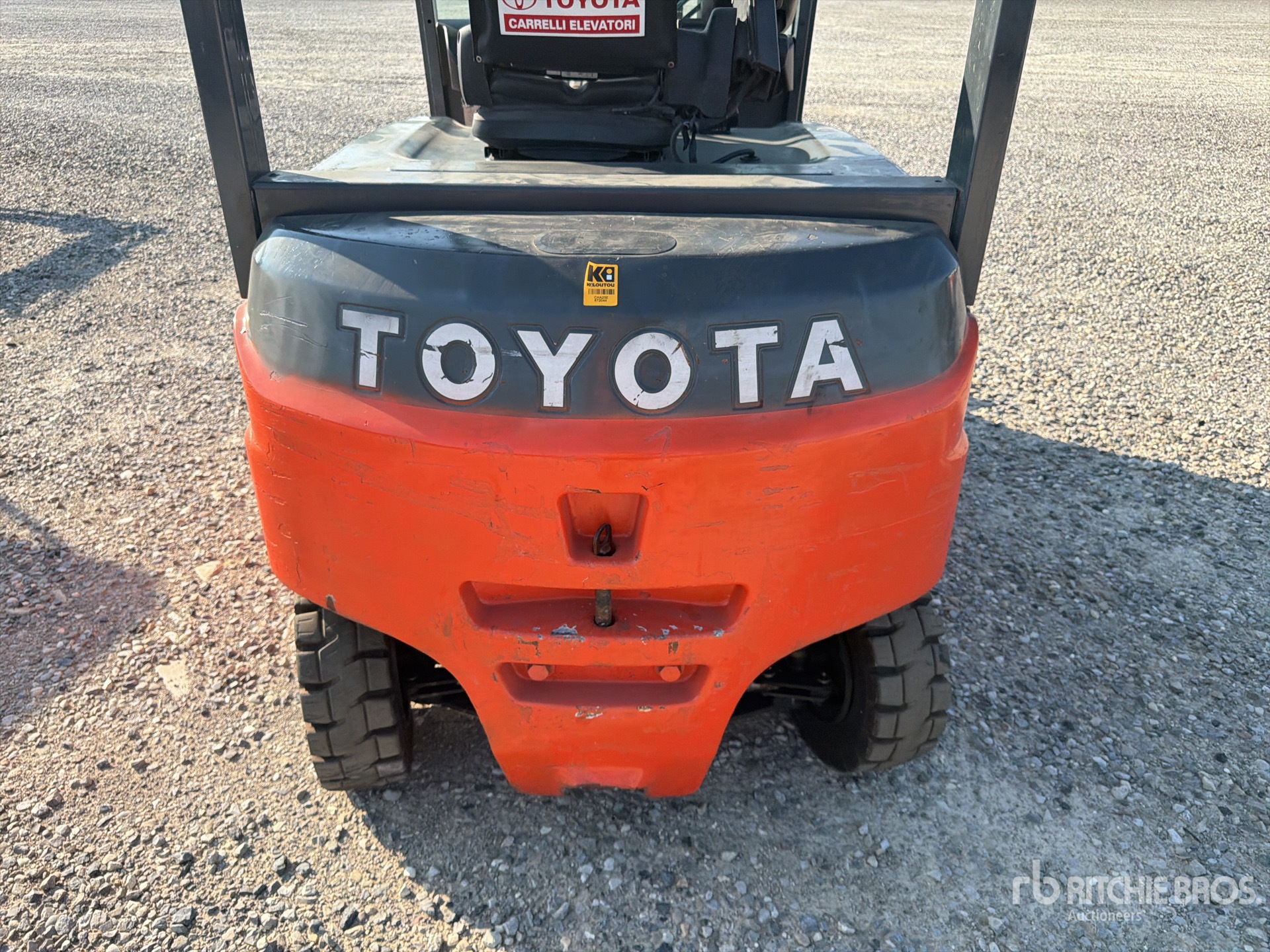2016 Toyota 8FBMT25