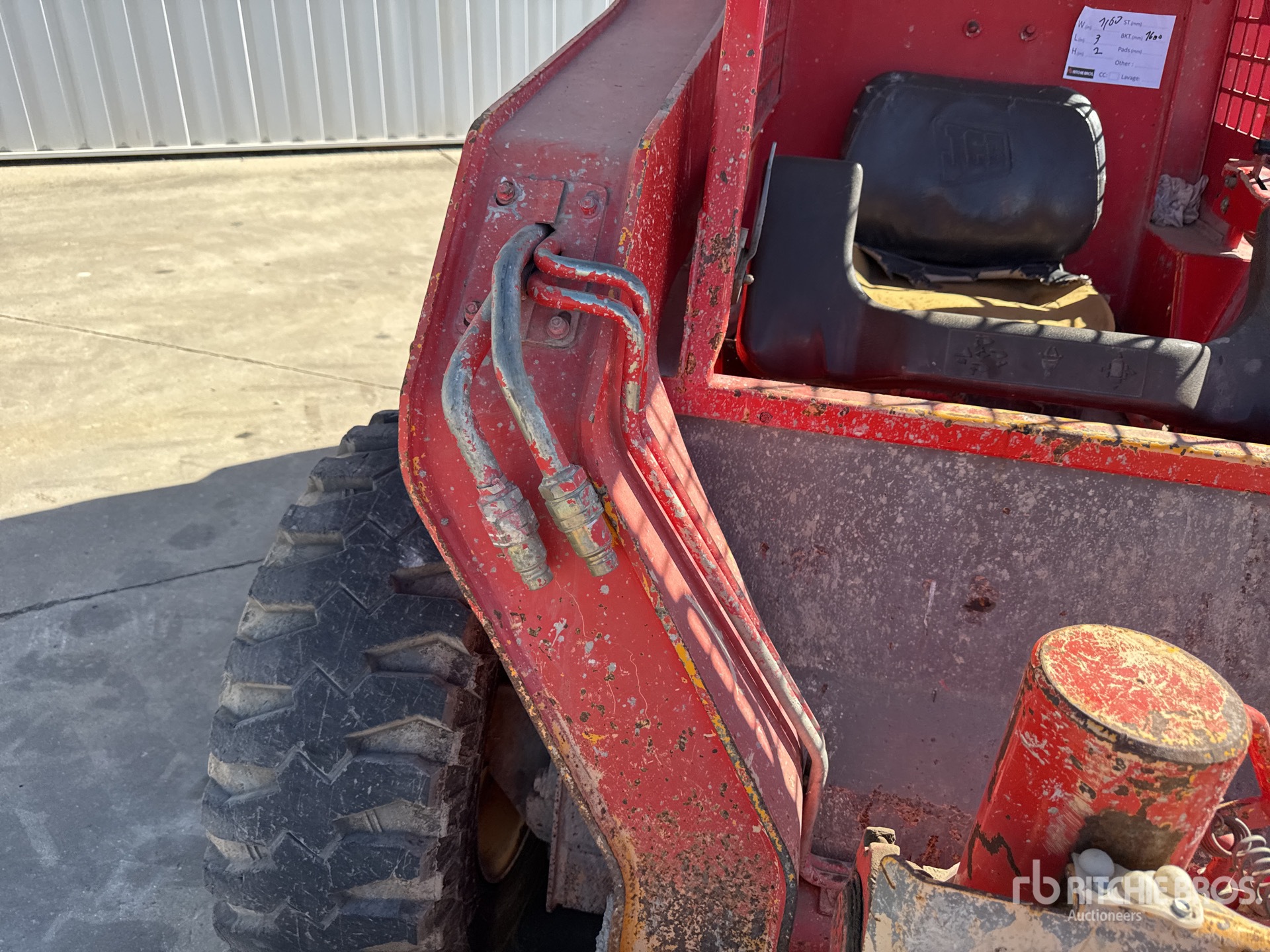 1996 JCB 165
