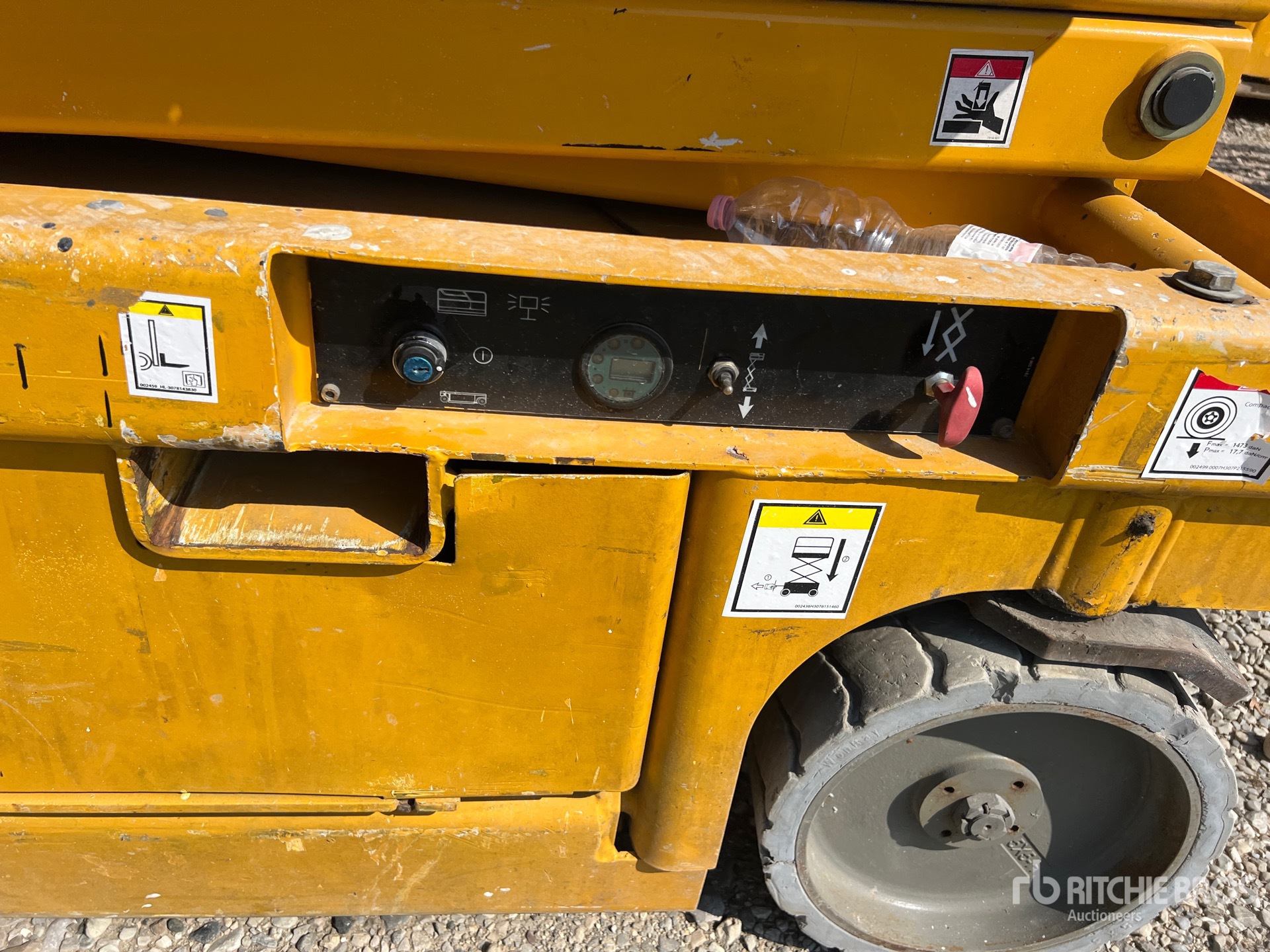 2006 Haulotte COMPACT 10