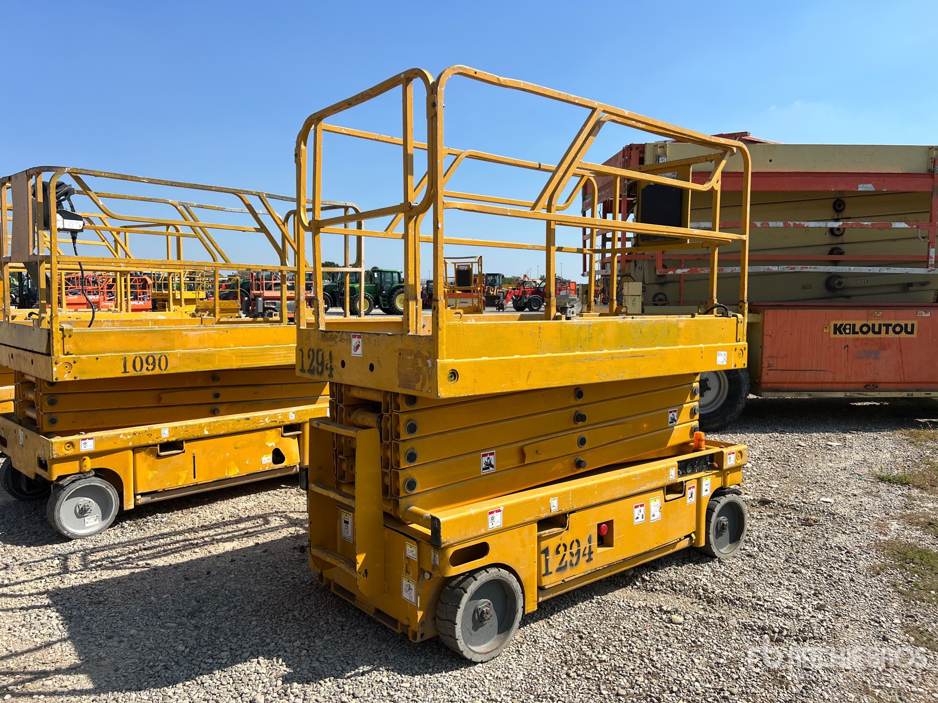 2007 Haulotte COMPACT12