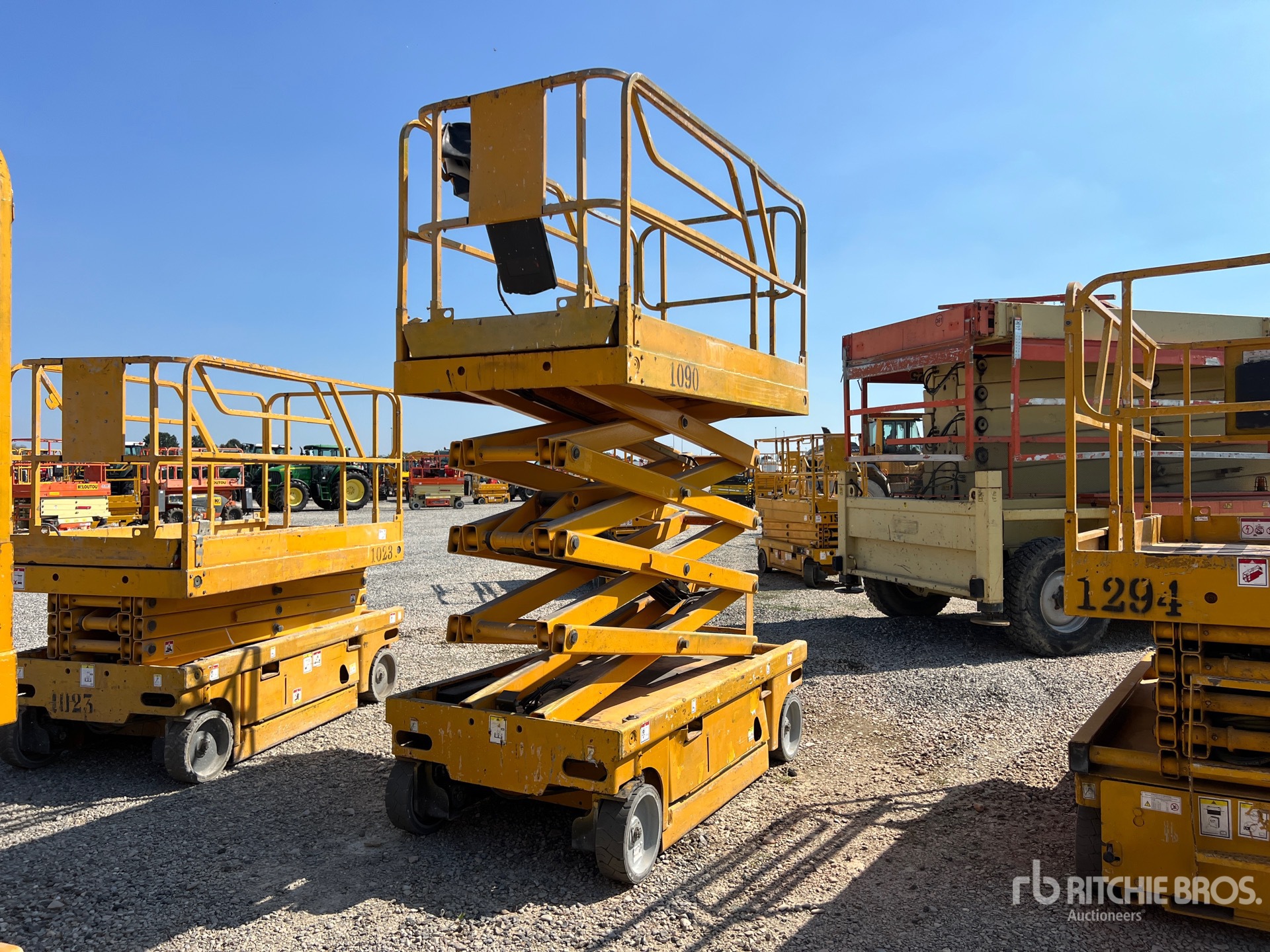 2006 Haulotte COMPACT 10