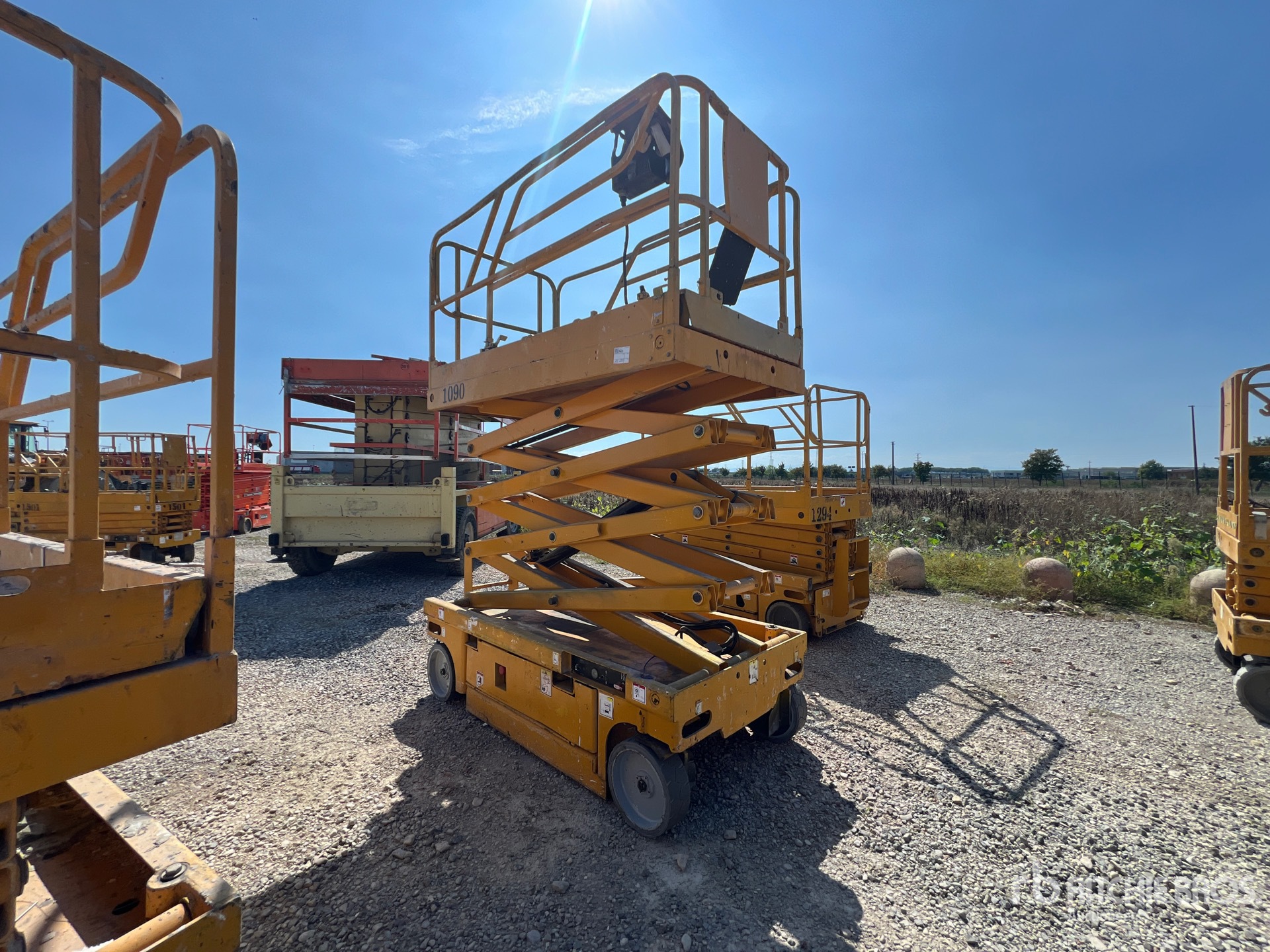 Photo of 2006 Haulotte COMPACT 10
