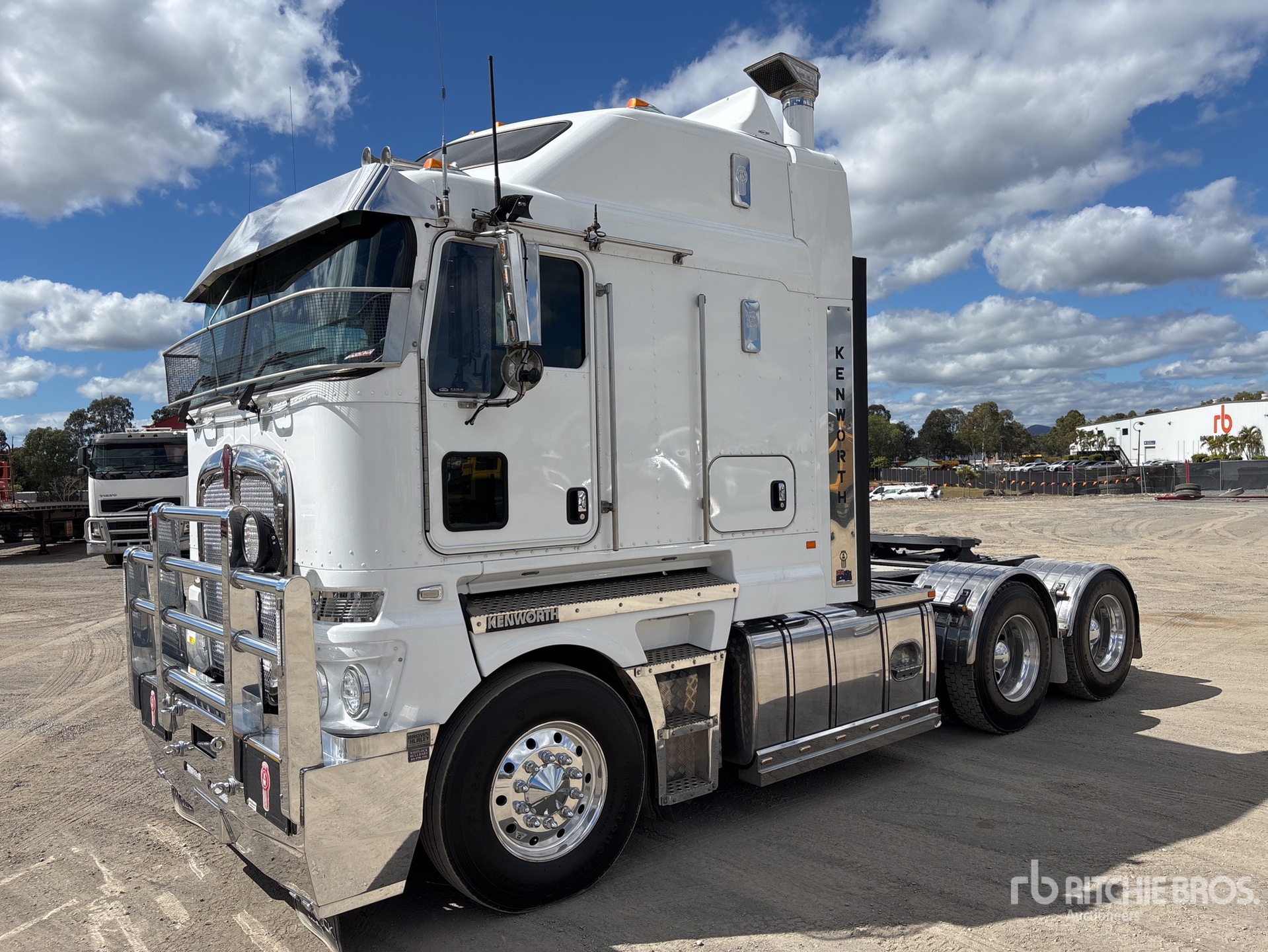 2024 Kenworth K200 BIG CAB AE