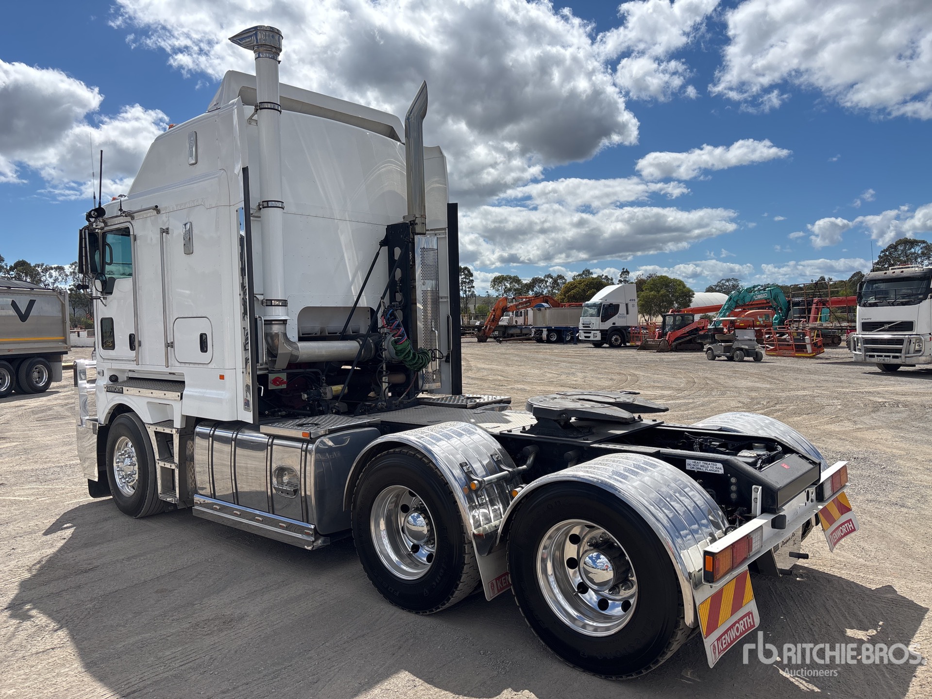 2024 Kenworth K200 BIG CAB AE