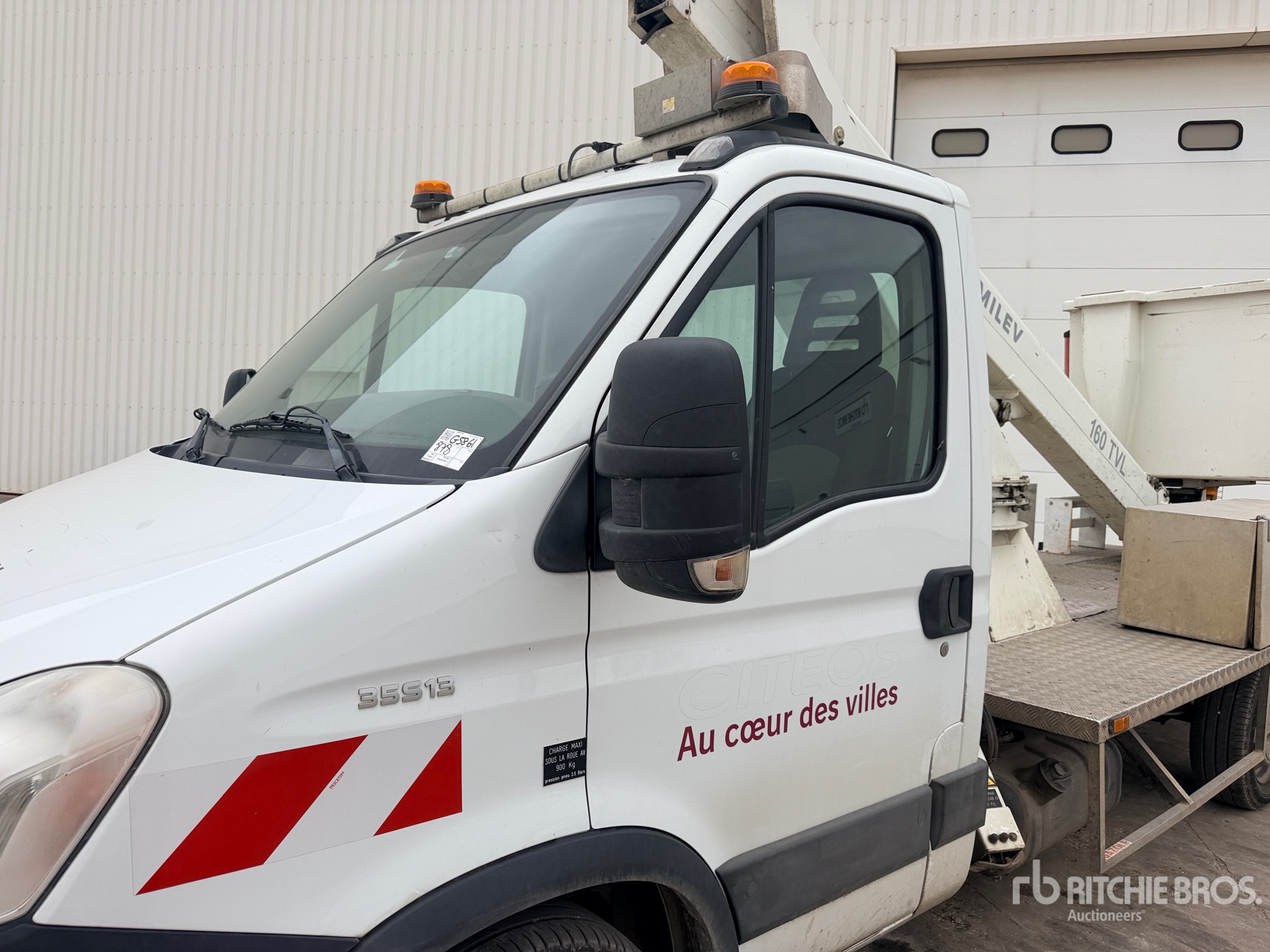 2015 Iveco 35S13