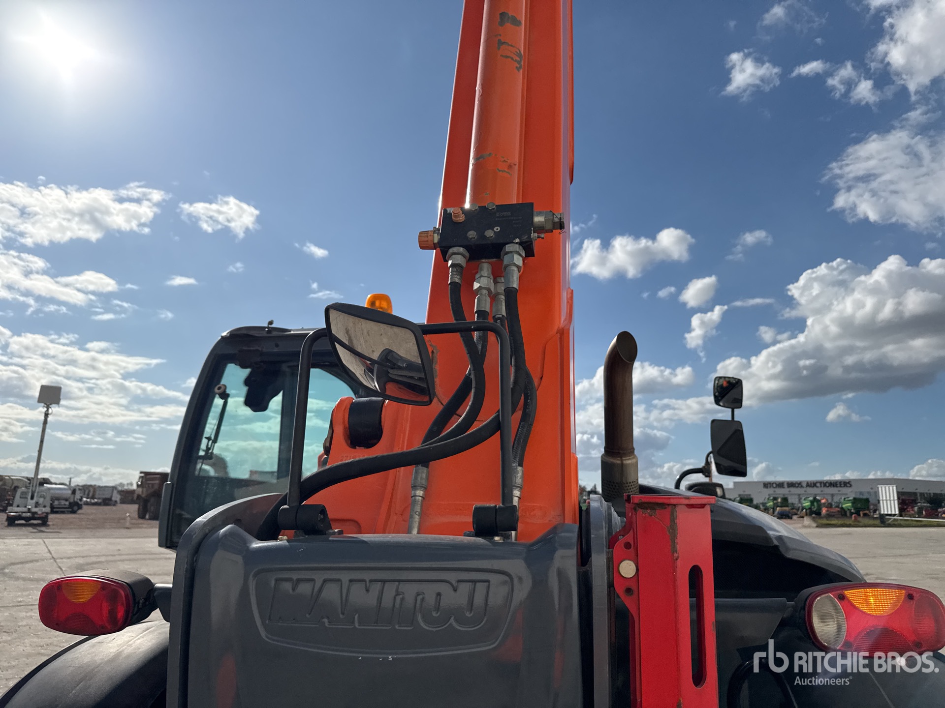 2014 Manitou MT1135H