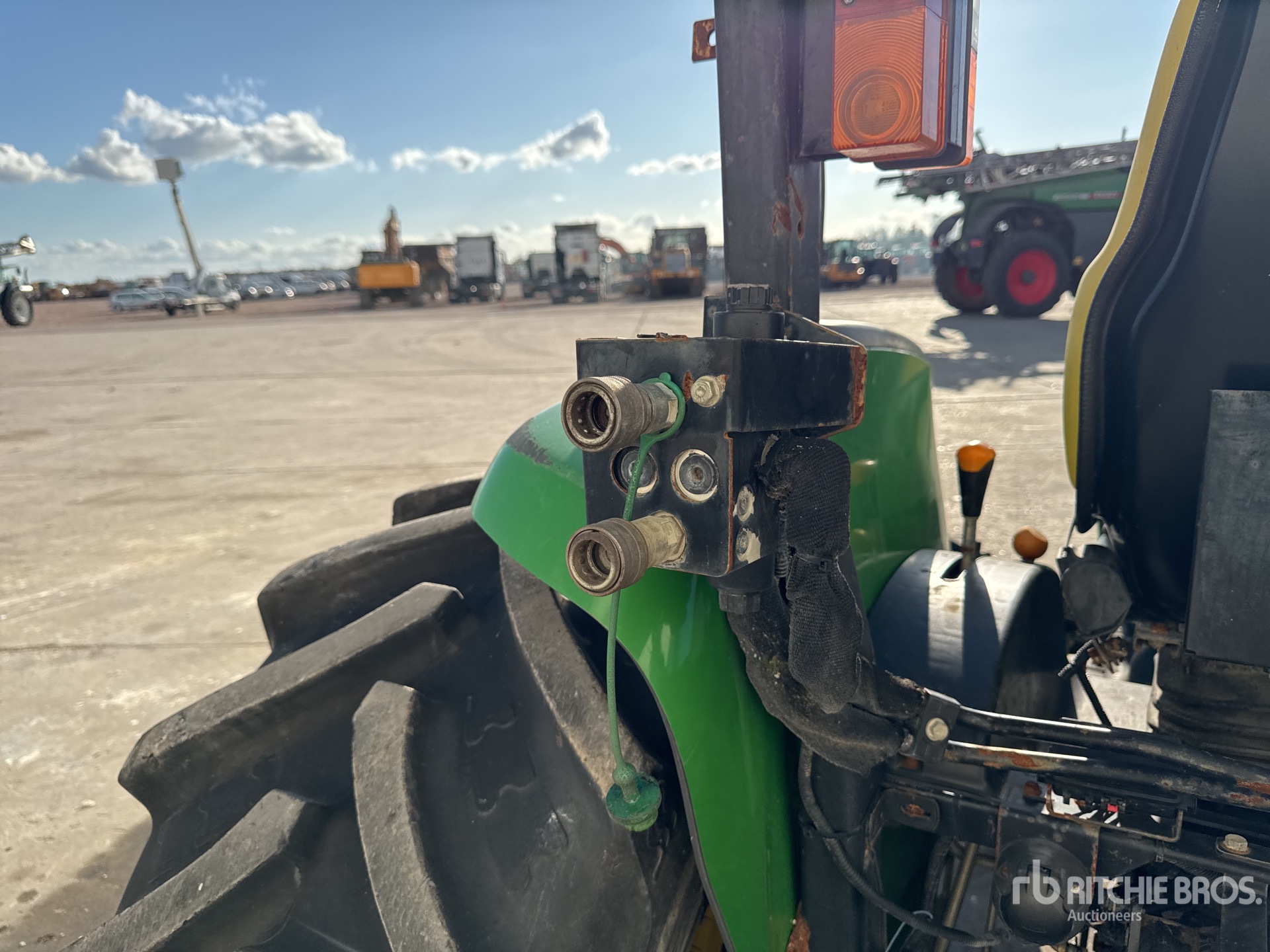 2012 John Deere 4520