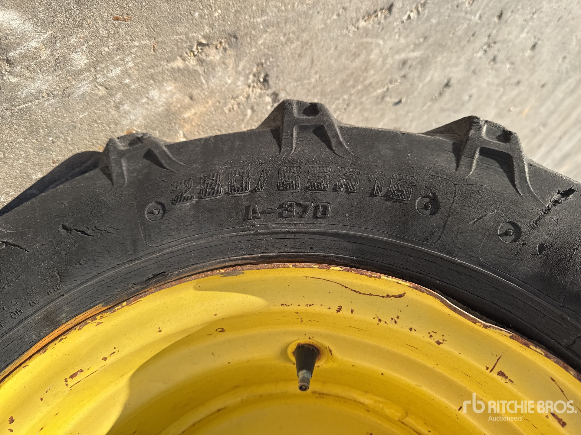 2012 John Deere 4520