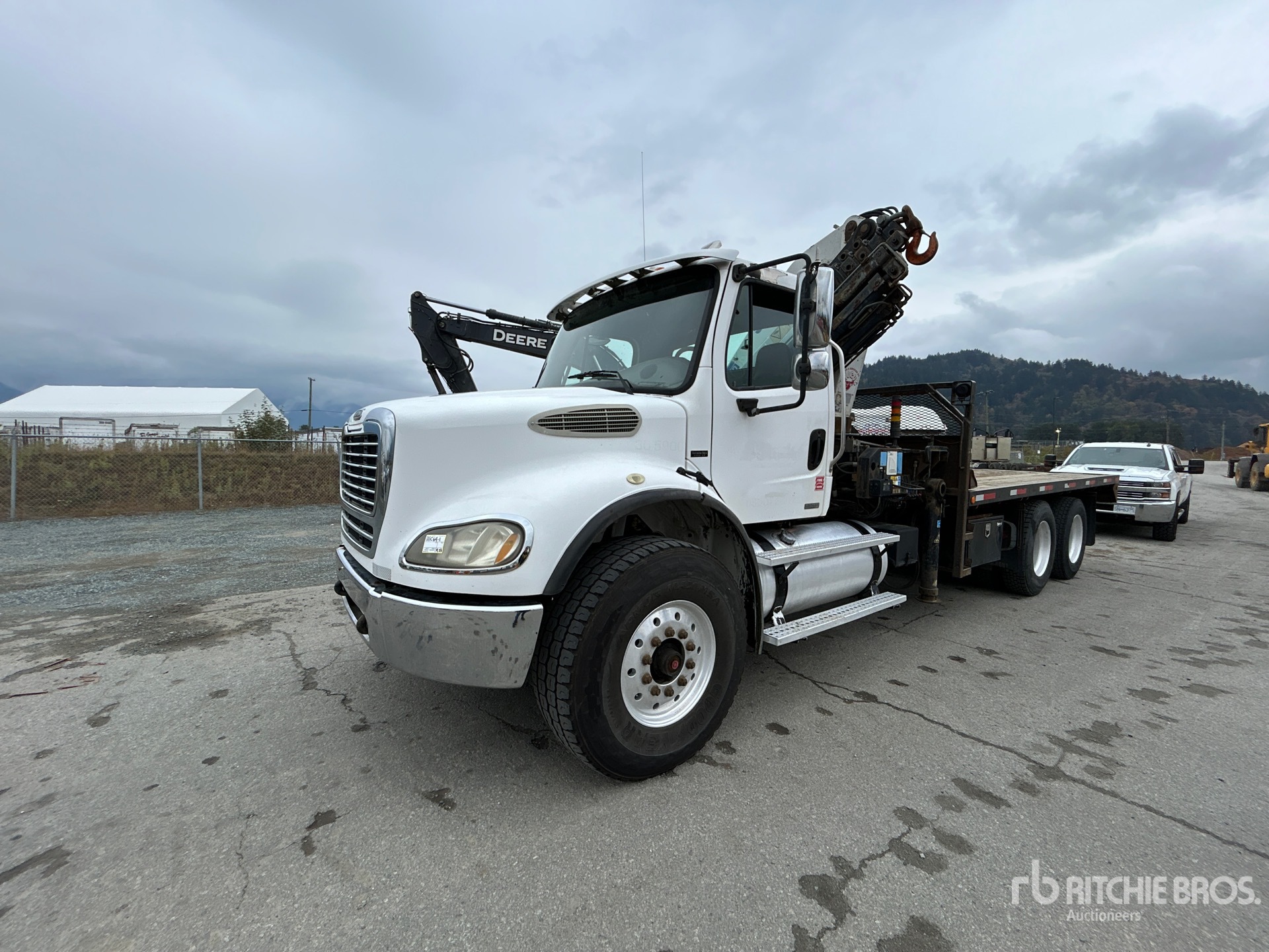 2005 Freightliner M2 112