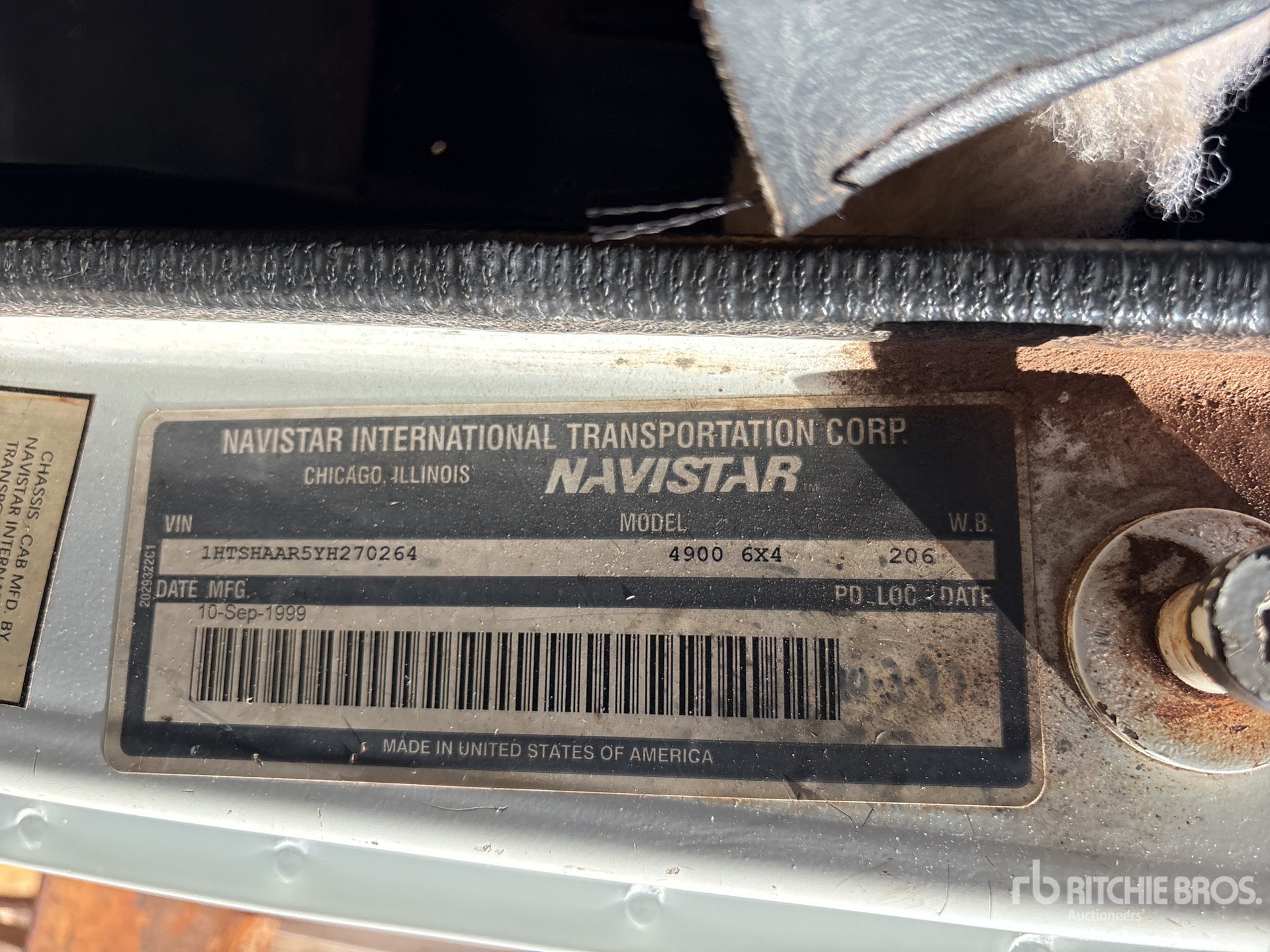 2000 International 4900