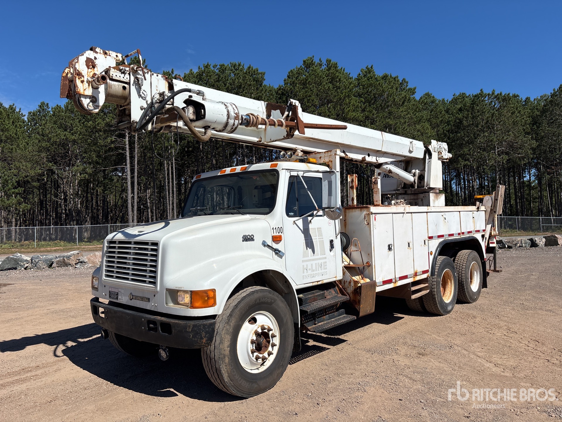 2000 International 4900