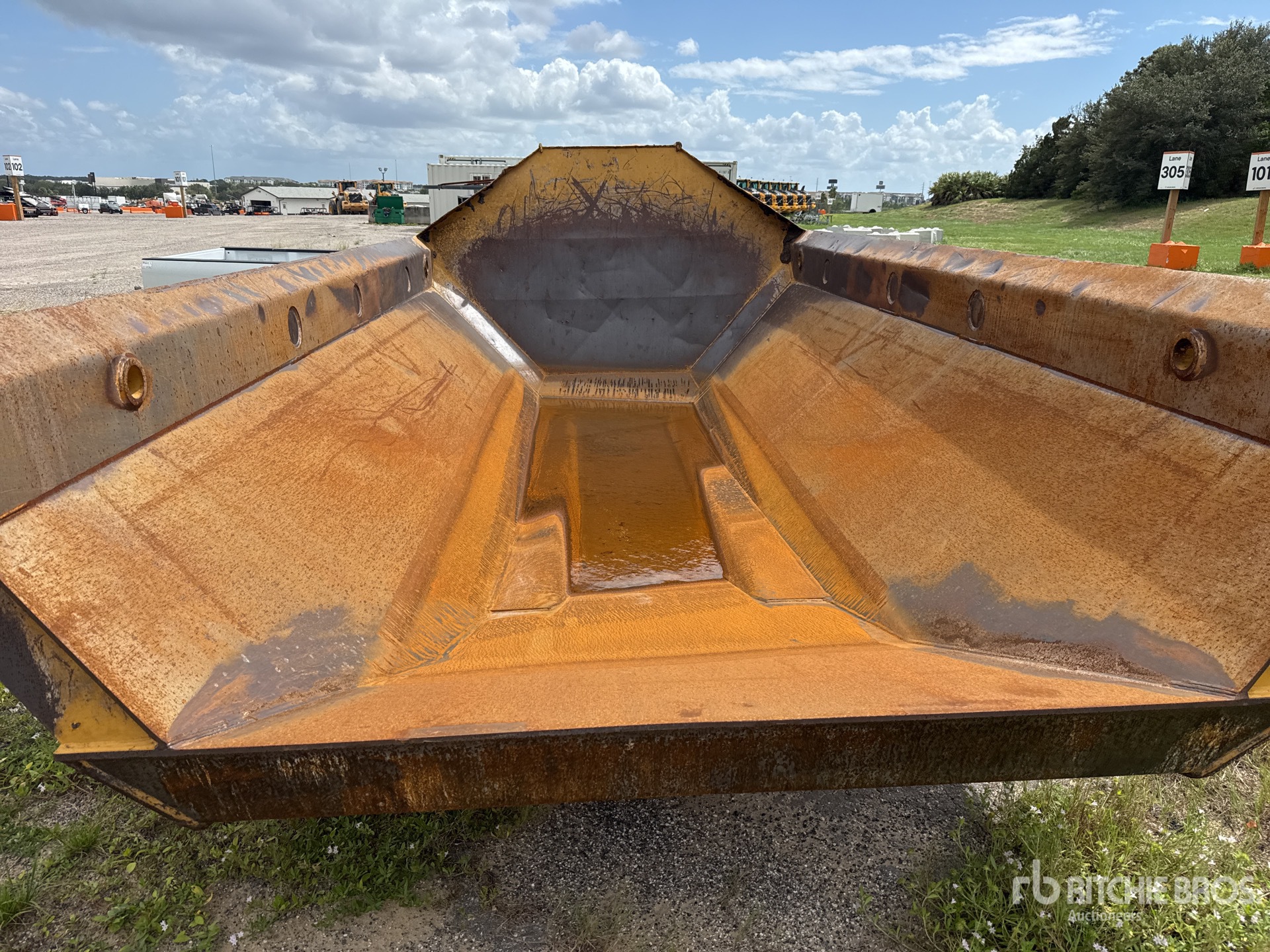 Caterpillar 725