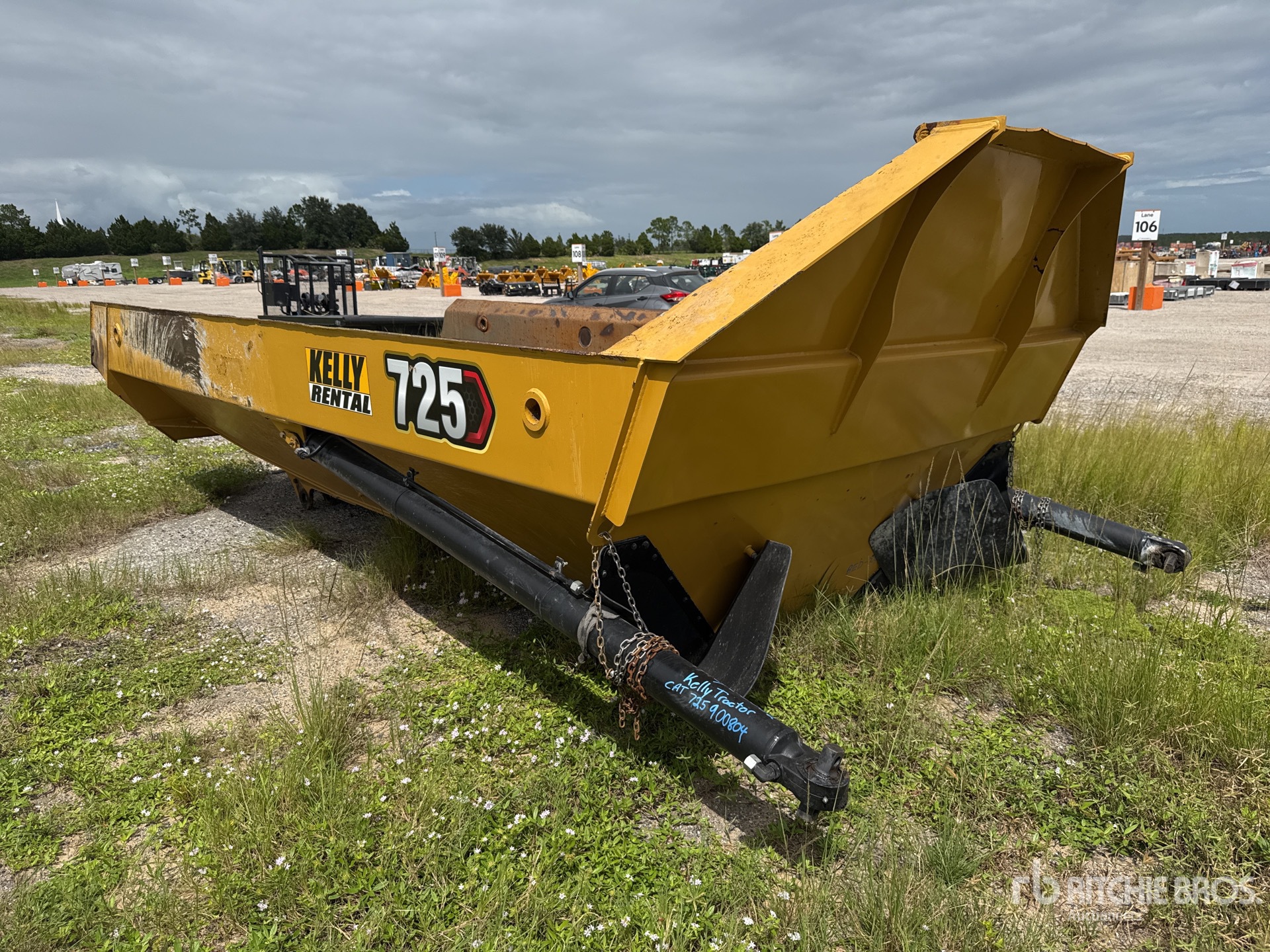Caterpillar 725