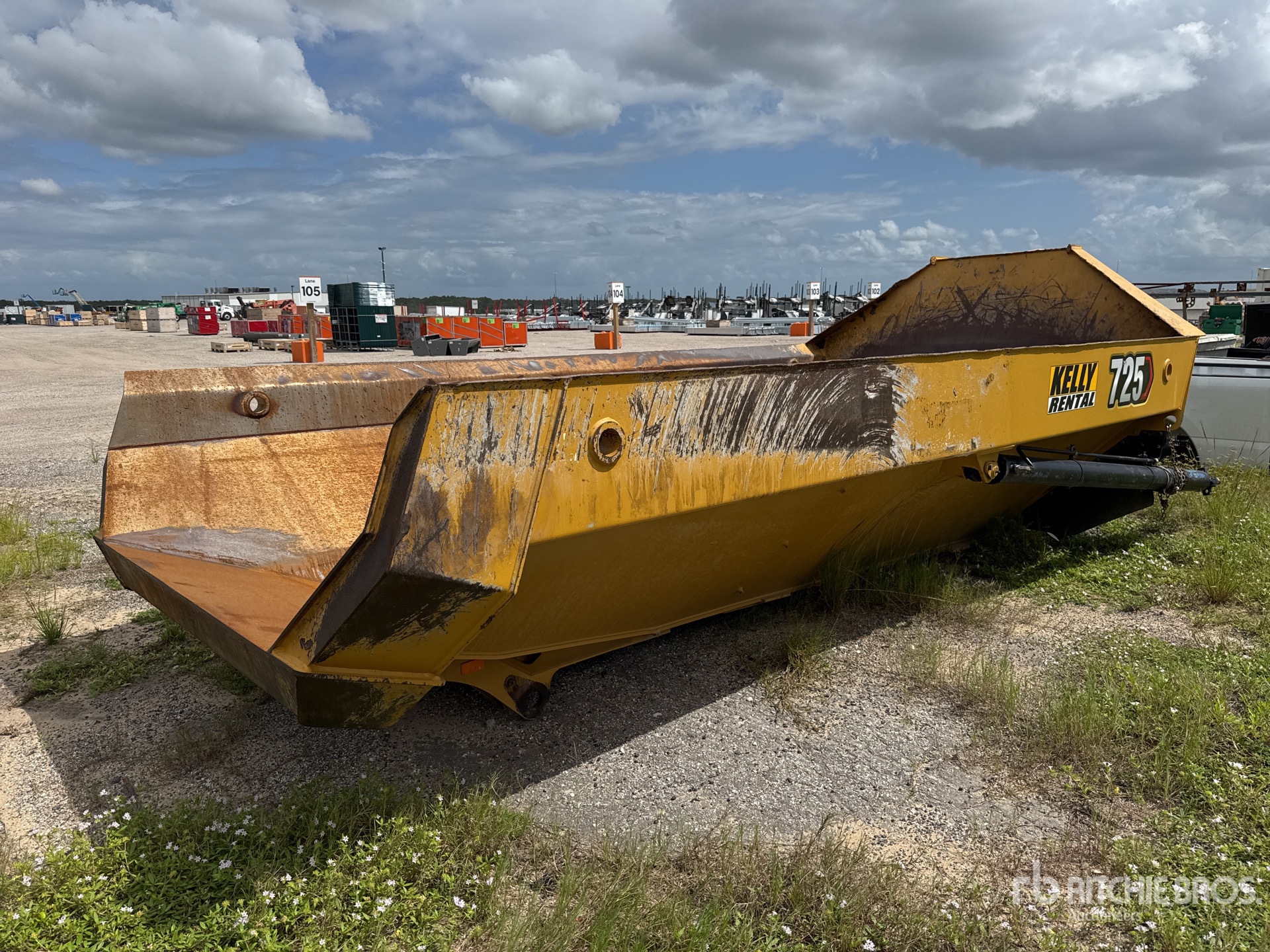 Caterpillar 725