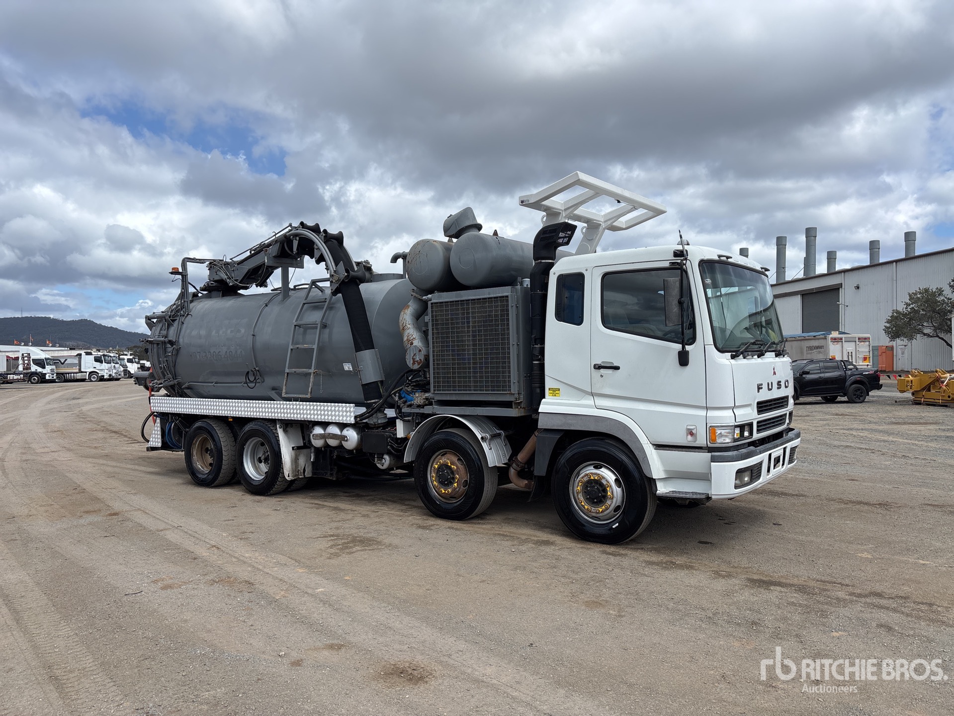 2010 Mitsubishi FS 500