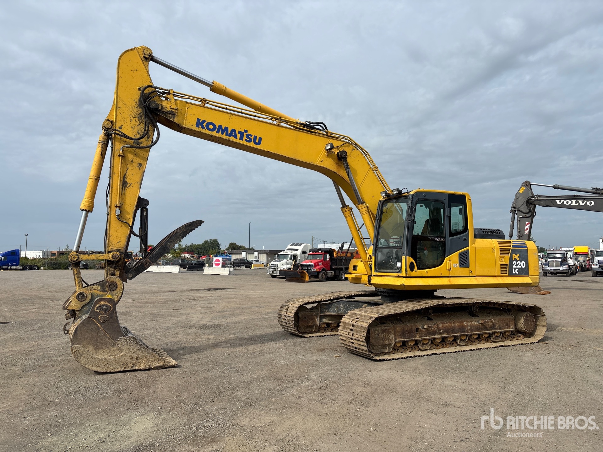 2008 Komatsu PC220LC-8