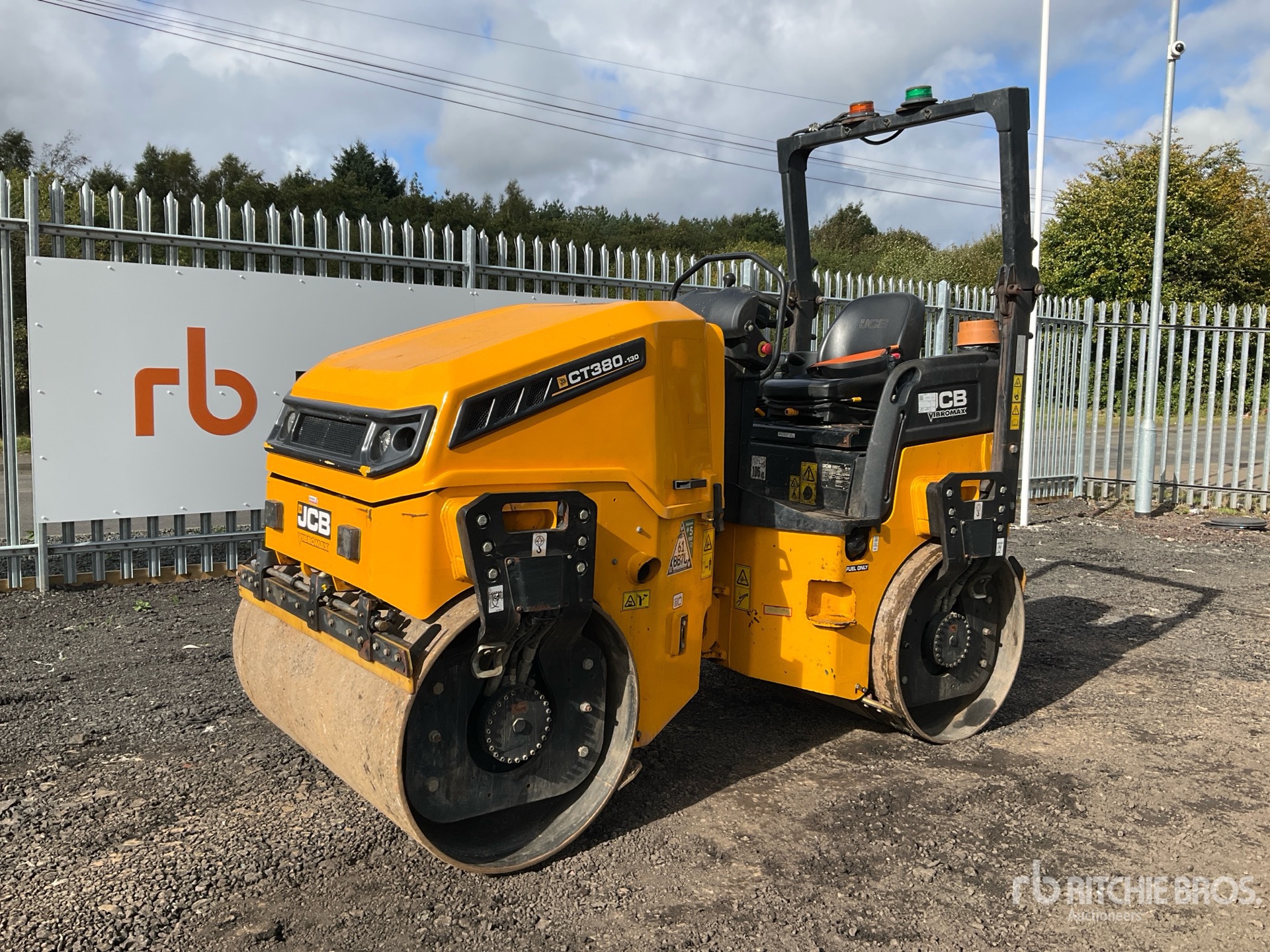 Photo of 2024 JCB CT380-135