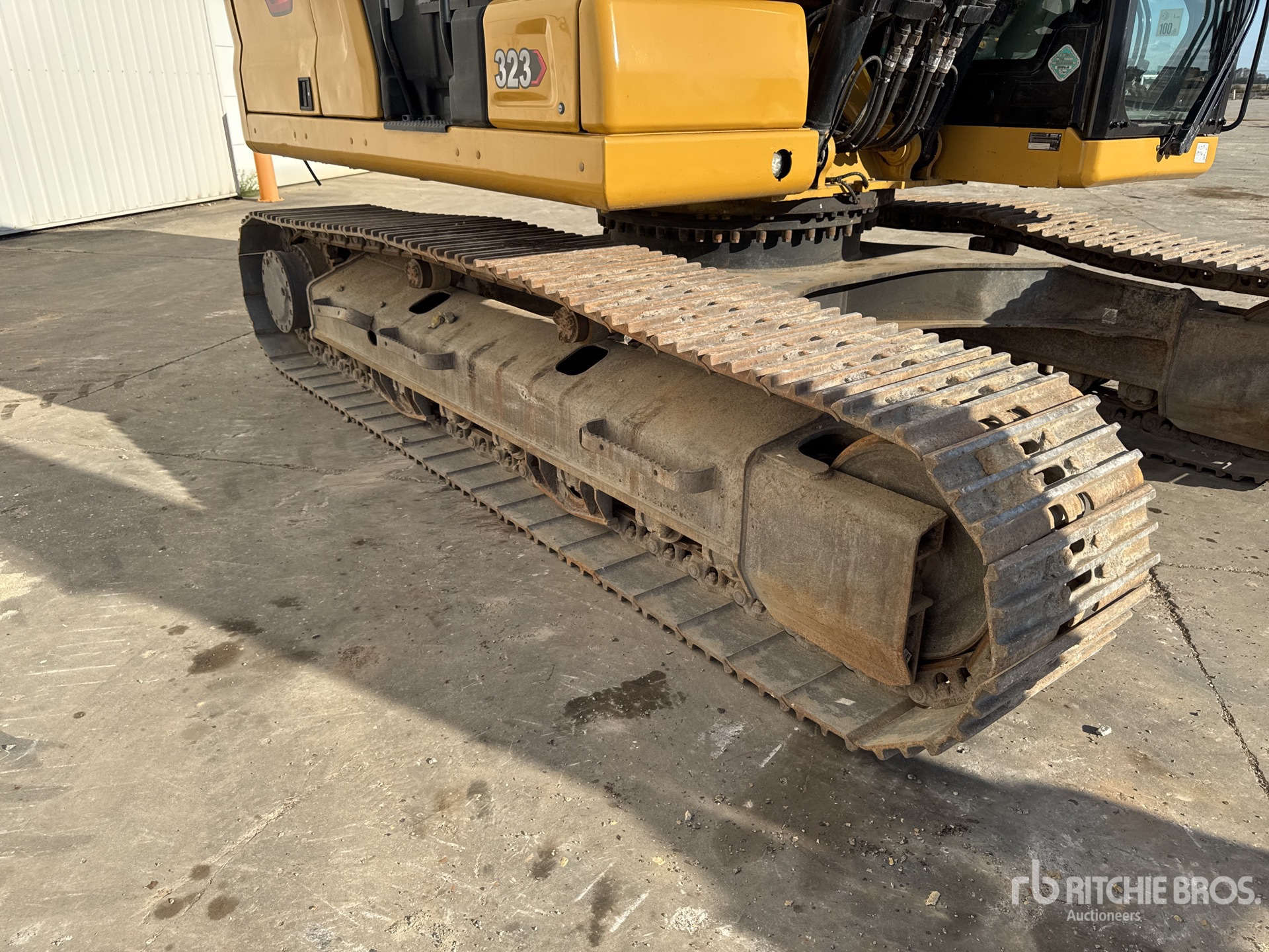 2019 Caterpillar 323