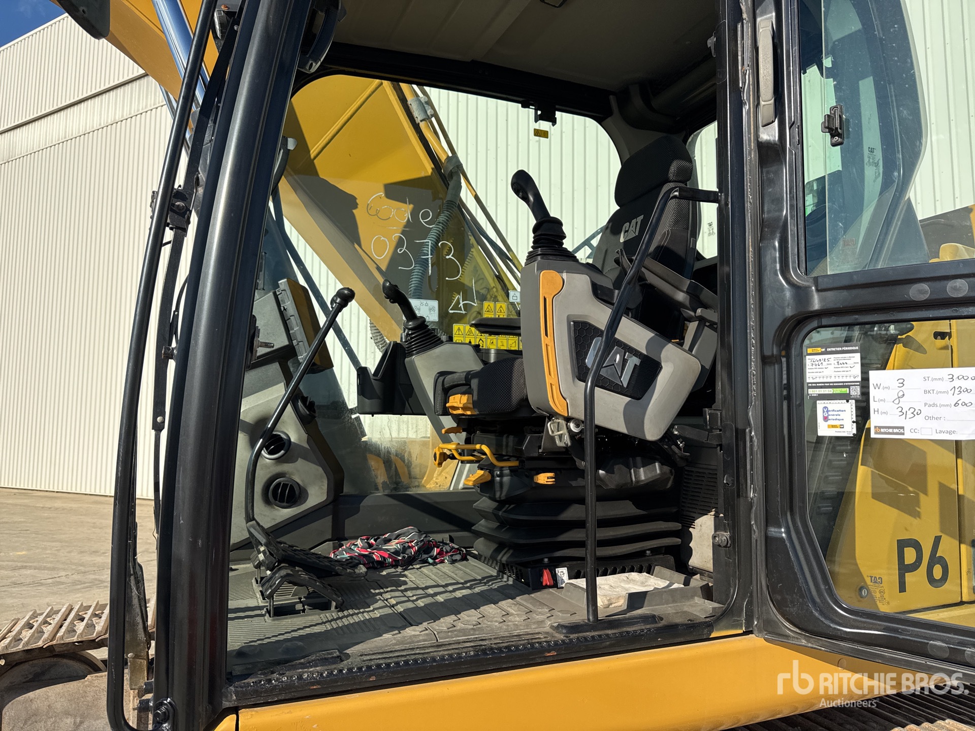 2019 Caterpillar 323