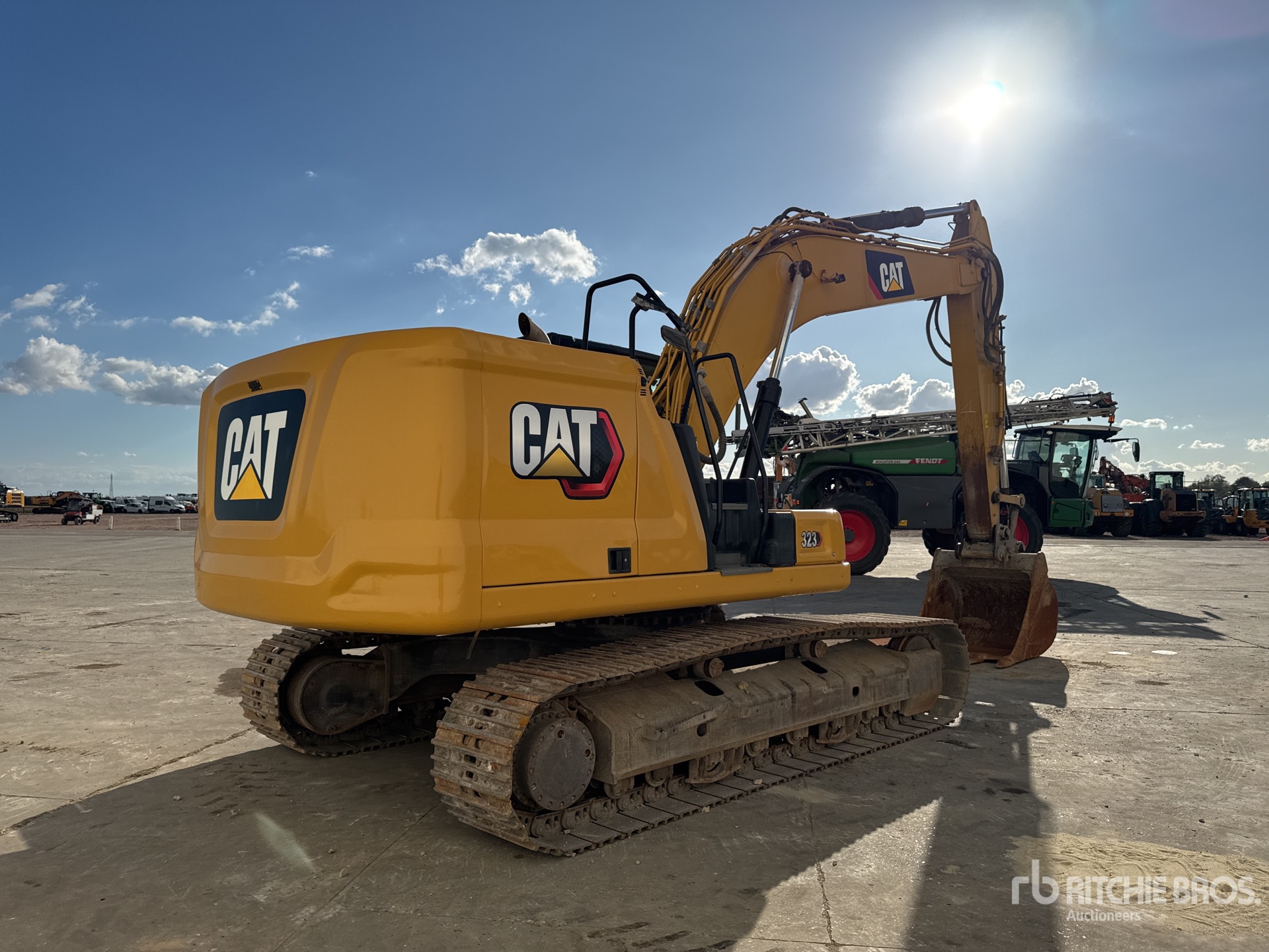 2019 Caterpillar 323