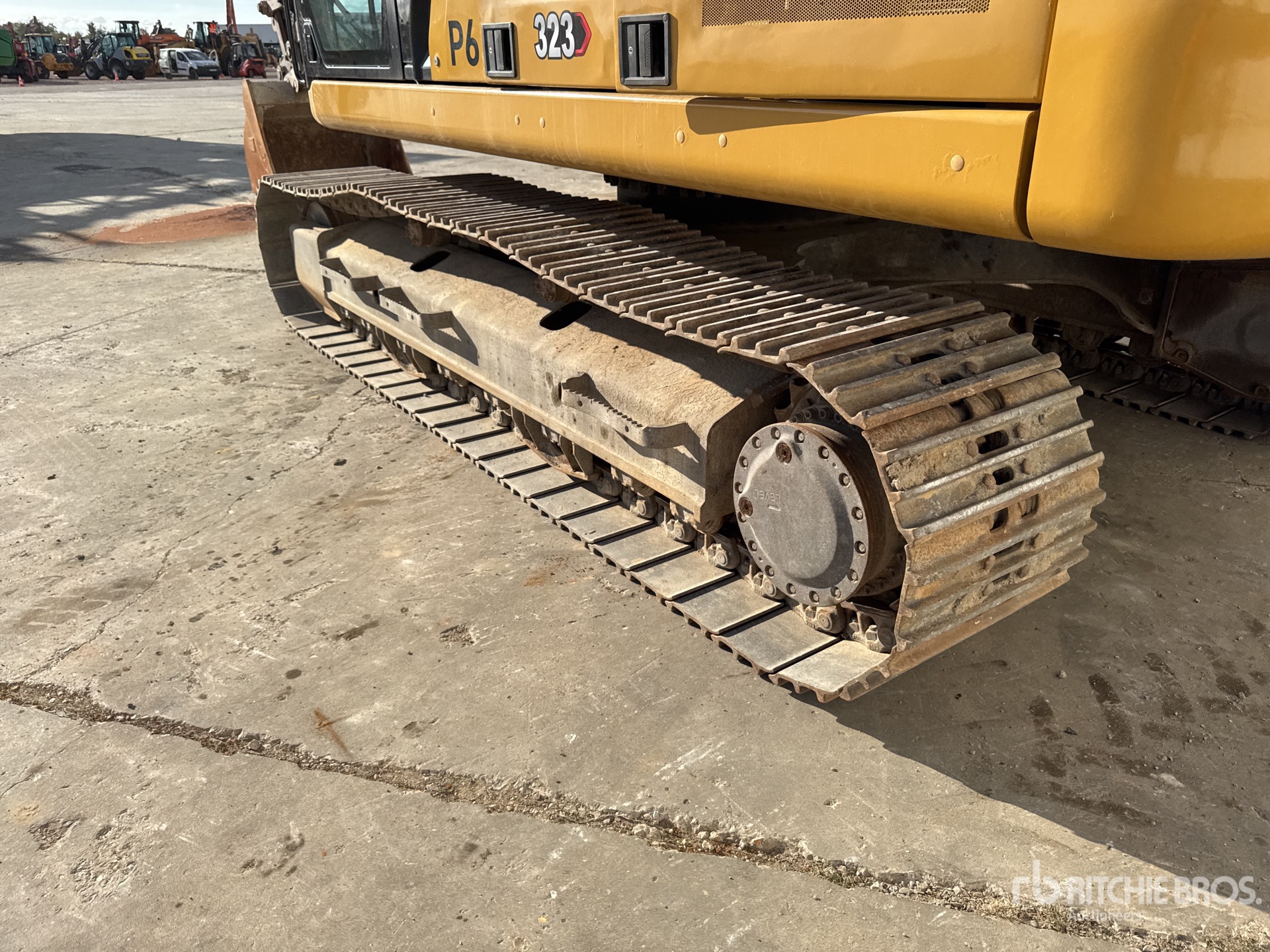 2019 Caterpillar 323