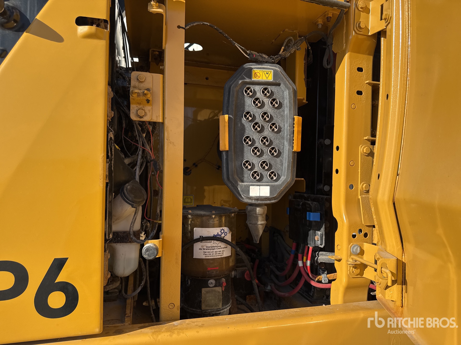 2019 Caterpillar 323