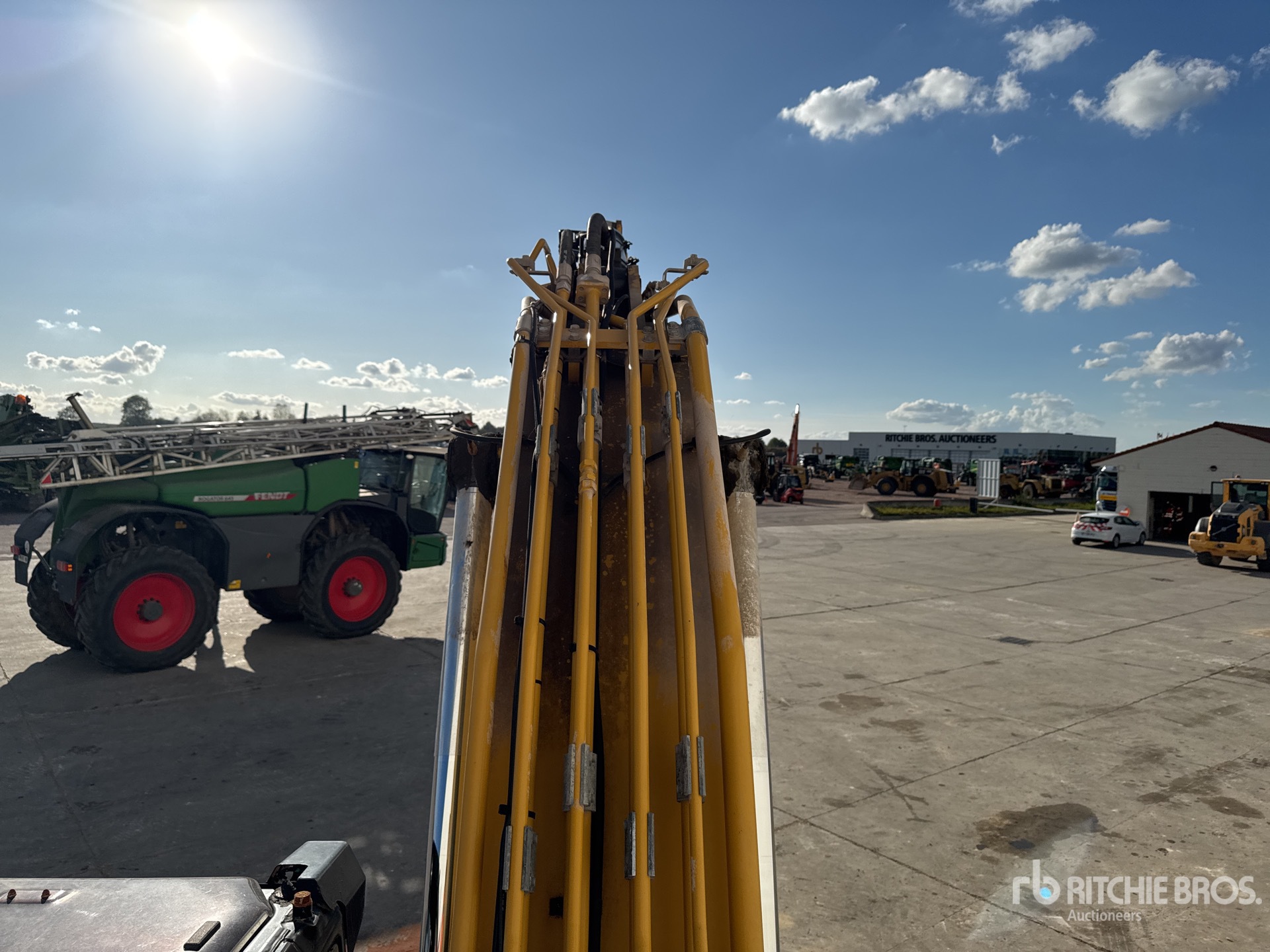 2019 Caterpillar 323