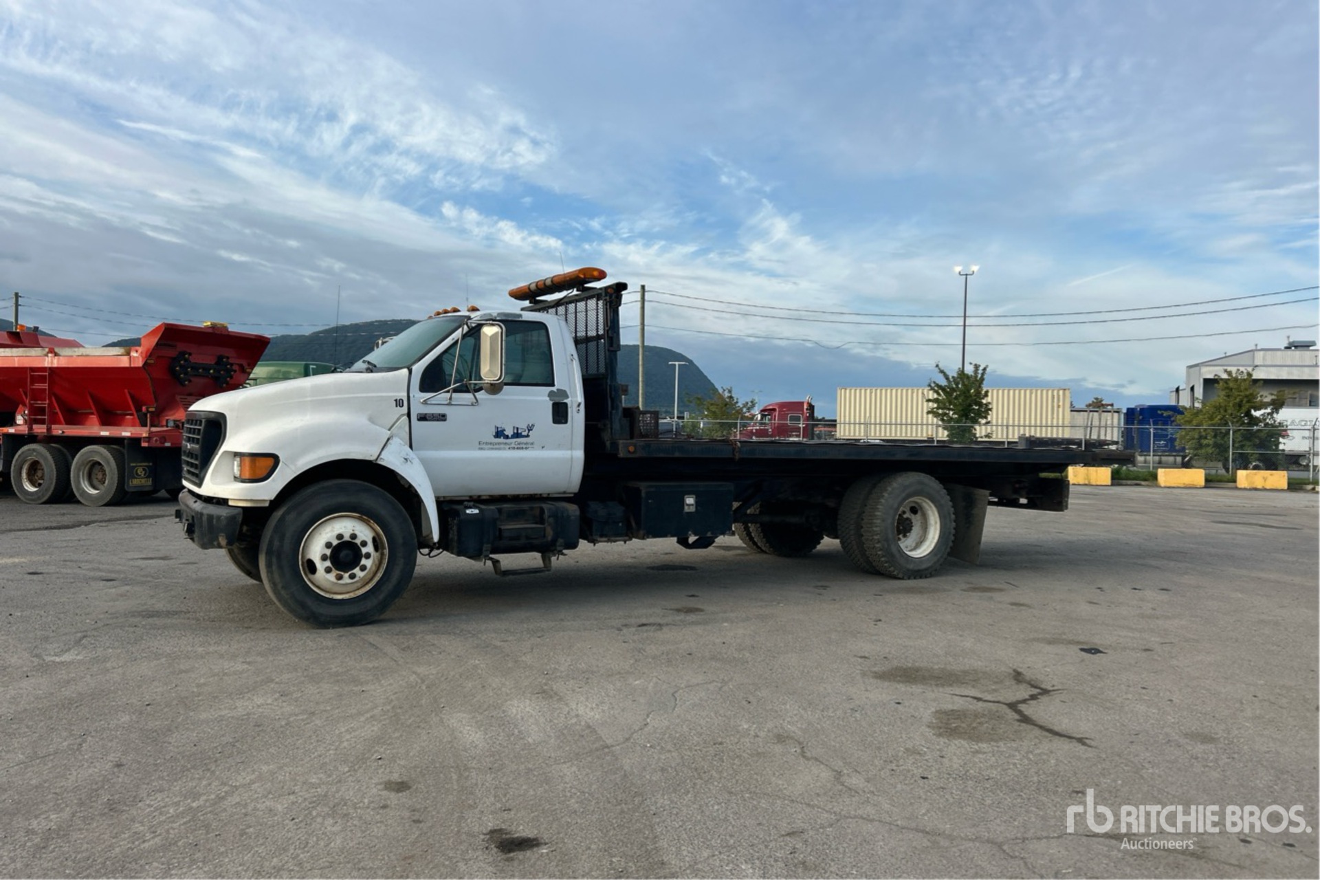 2003 Ford F-650