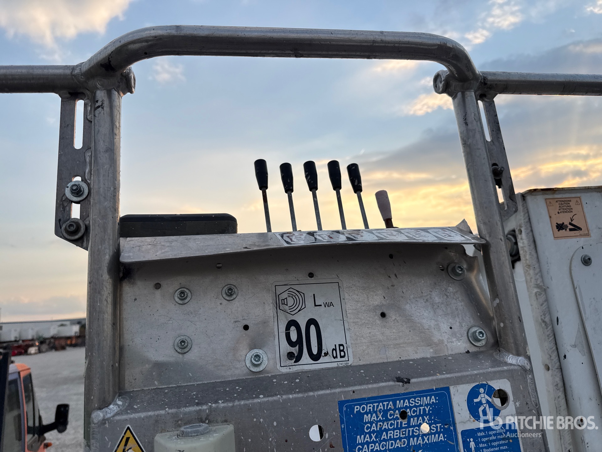 2019 Nissan CABSTAR 35.13
