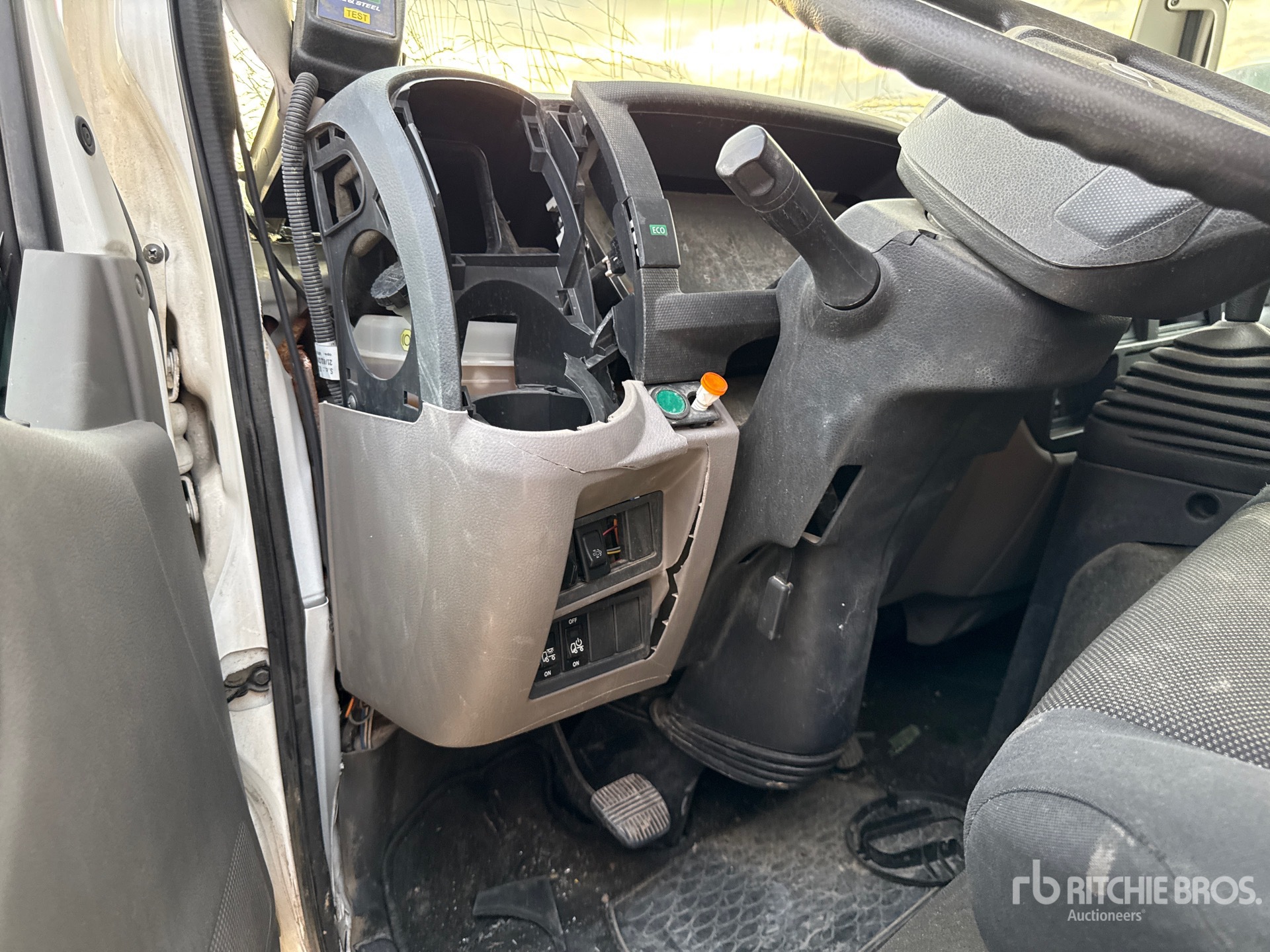 2019 Nissan CABSTAR 35.13