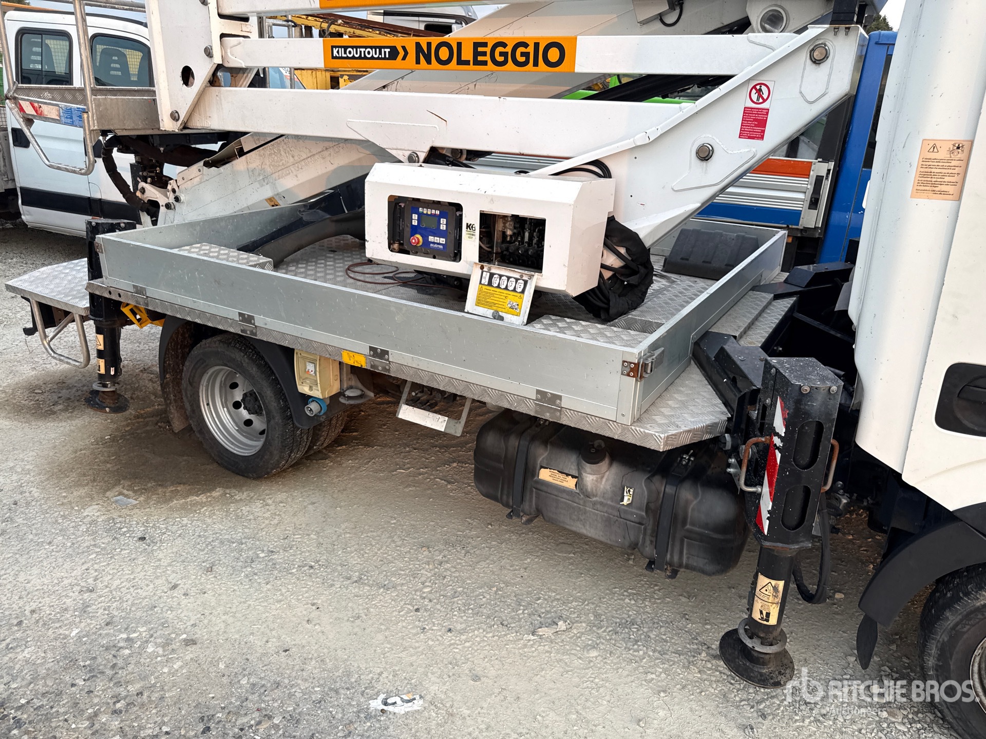 2019 Nissan CABSTAR 35.13