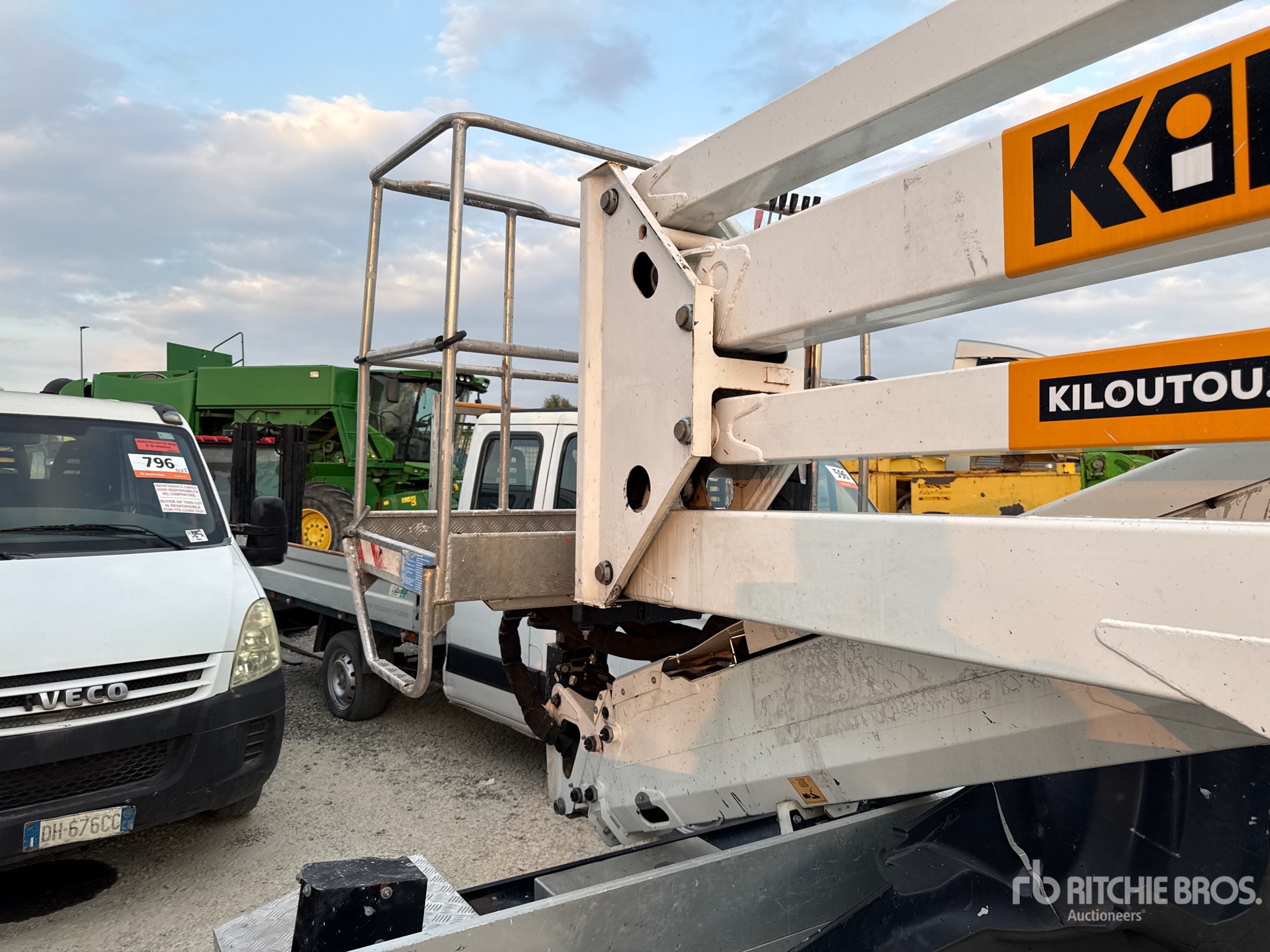 2019 Nissan CABSTAR 35.13