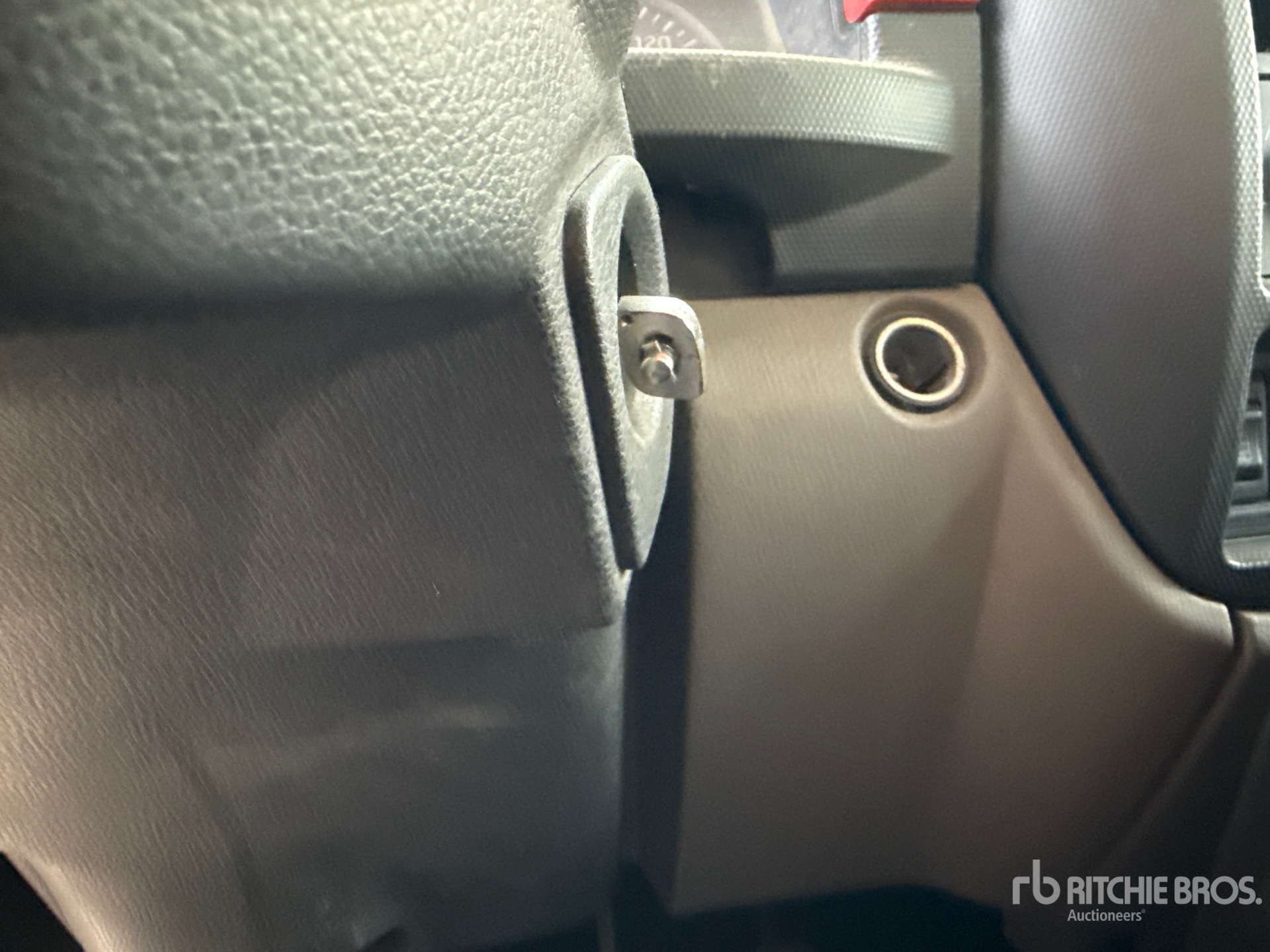 2019 Nissan CABSTAR 35.13