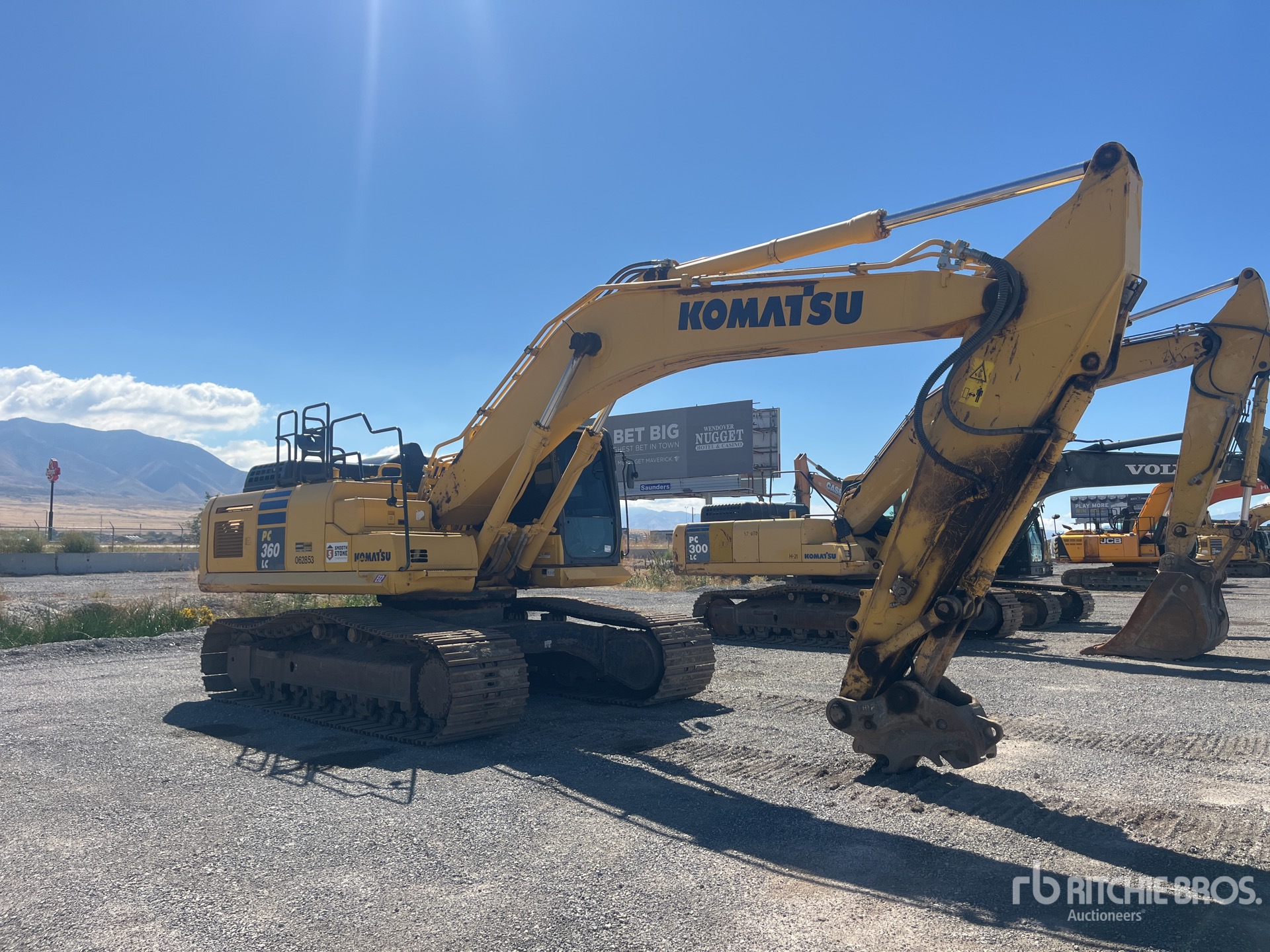 2016 Komatsu PC360LC 11