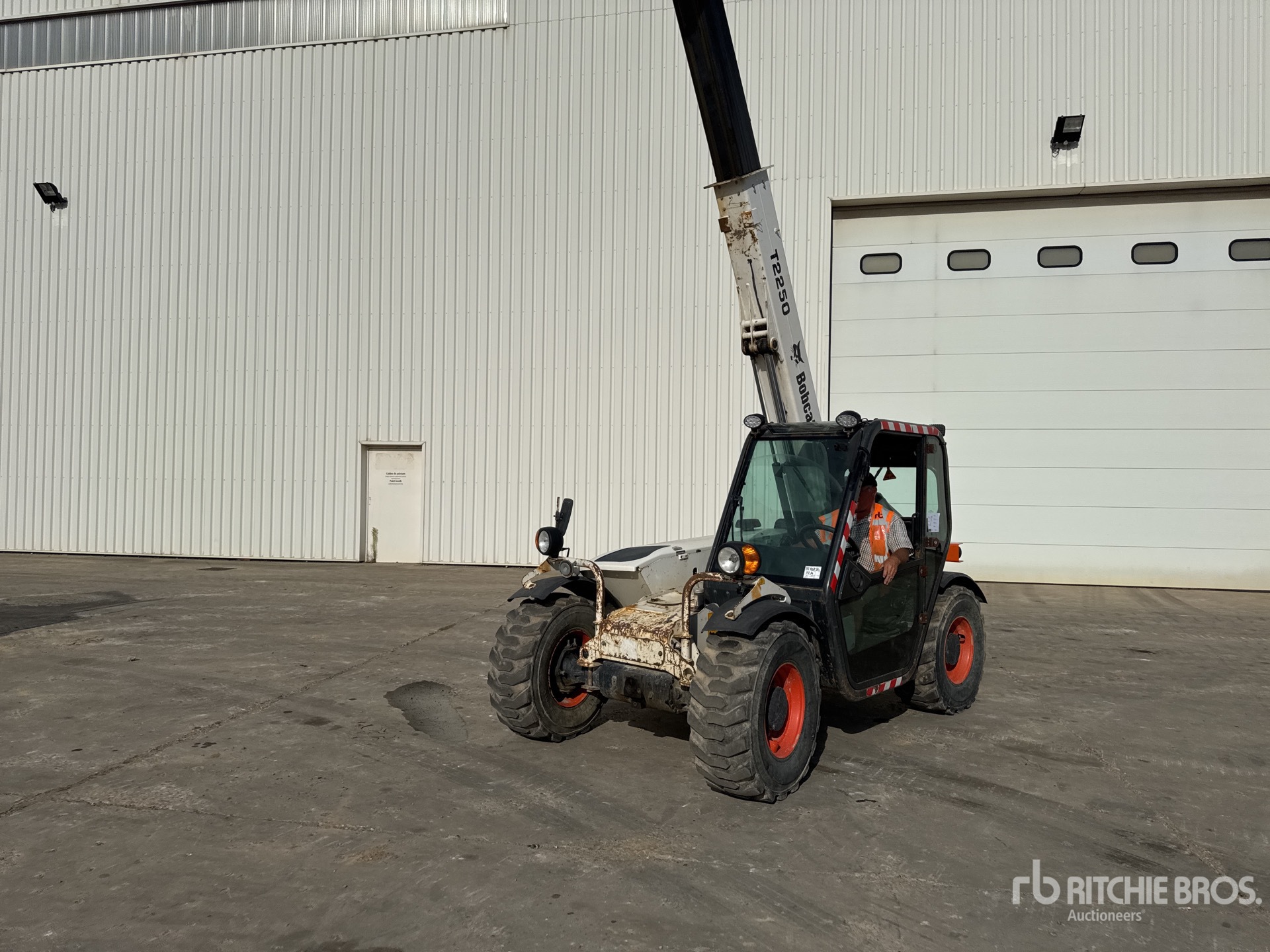 2015 Bobcat T2250