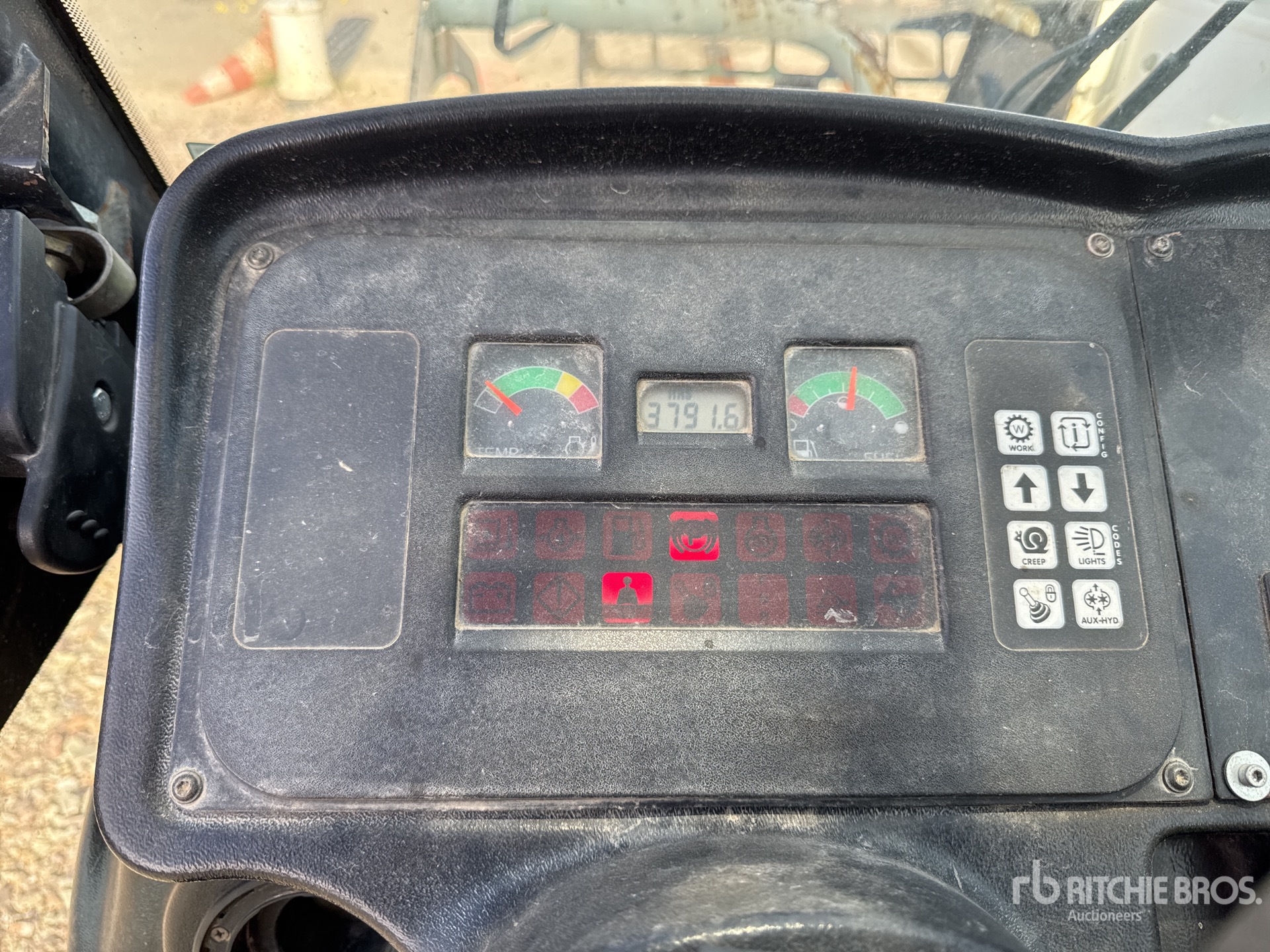 2015 Bobcat T2250