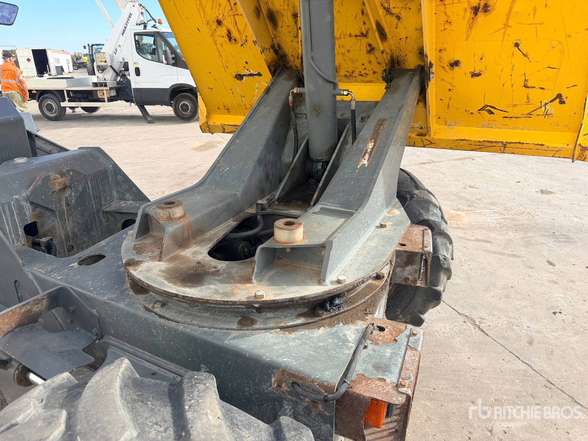 2012 Wacker Neuson 6001