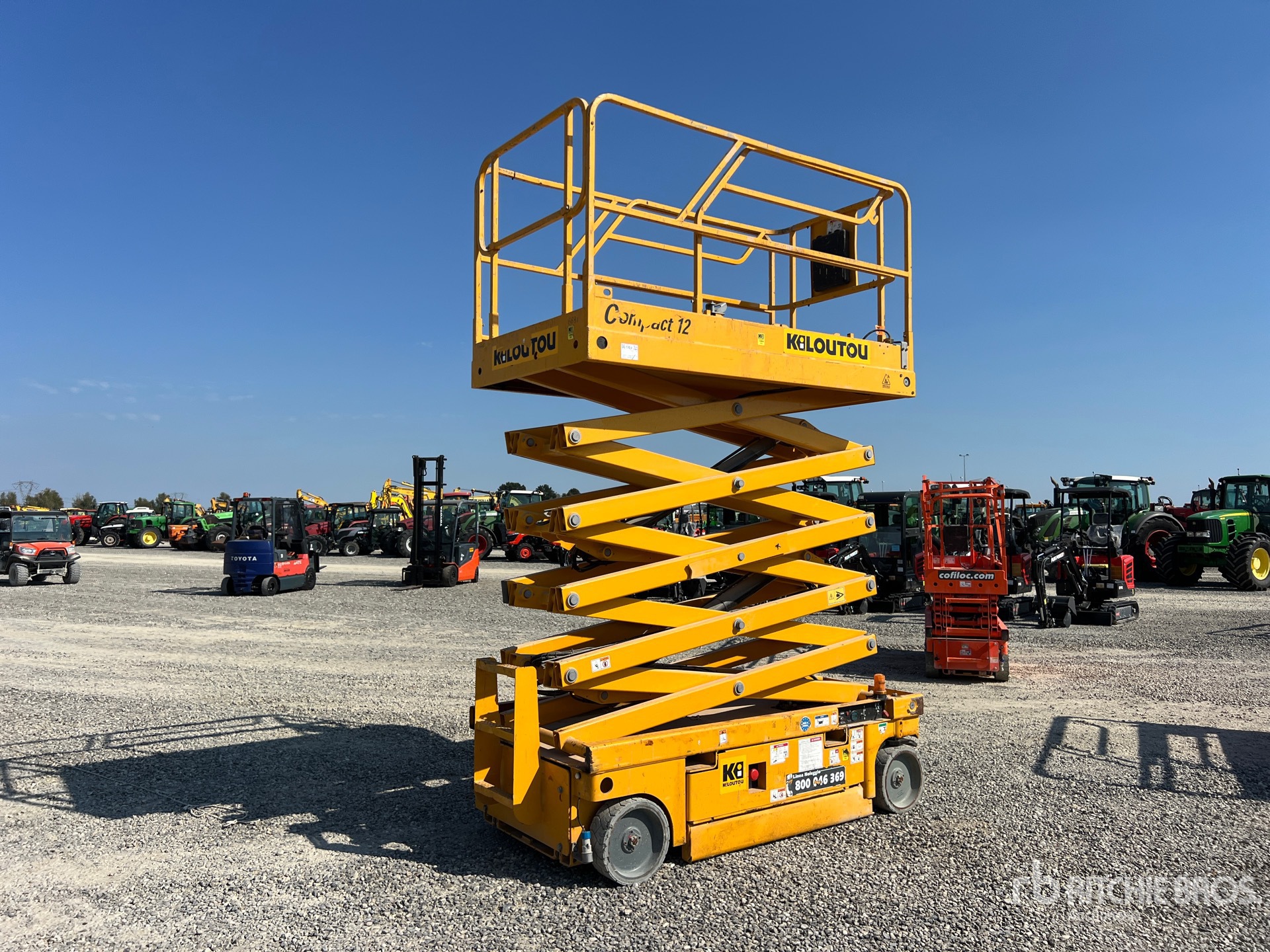 2016 Haulotte COMPACT12