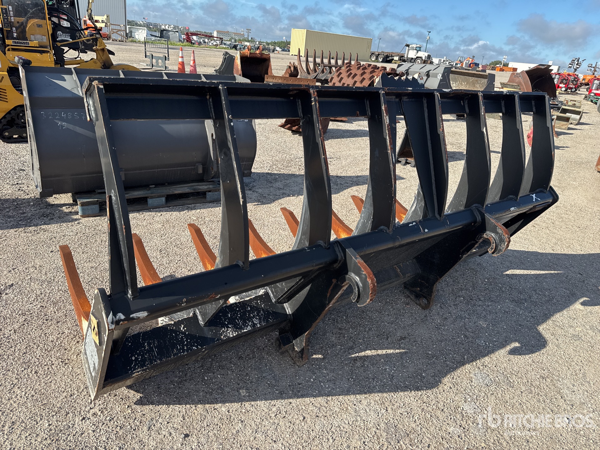 2023 Pemberton Attachments L90RAKE