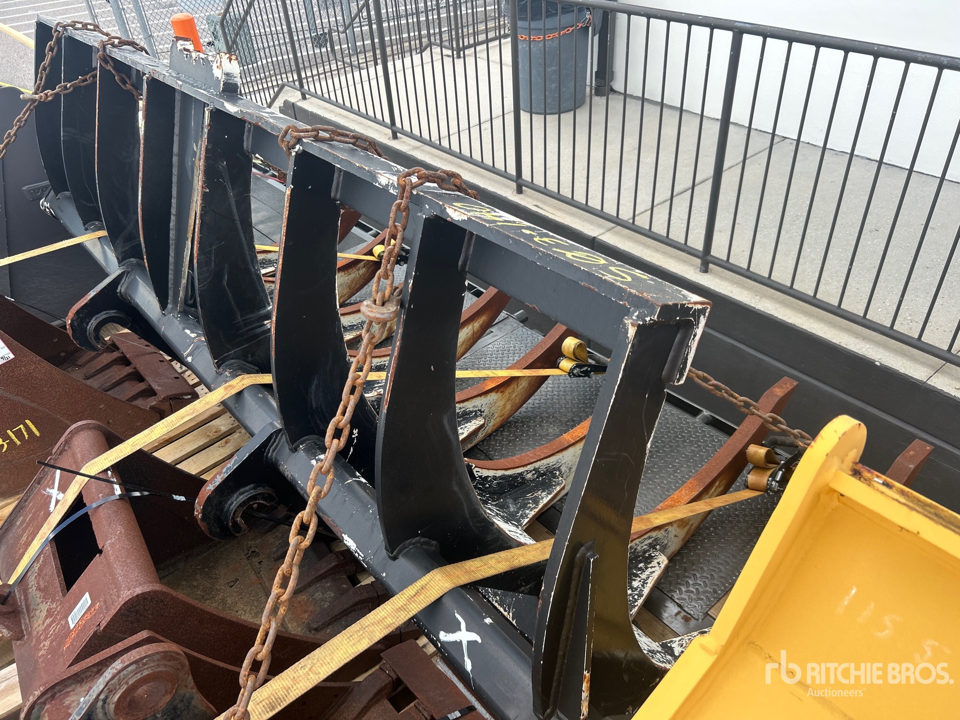 2023 Pemberton Attachments L90RAKE