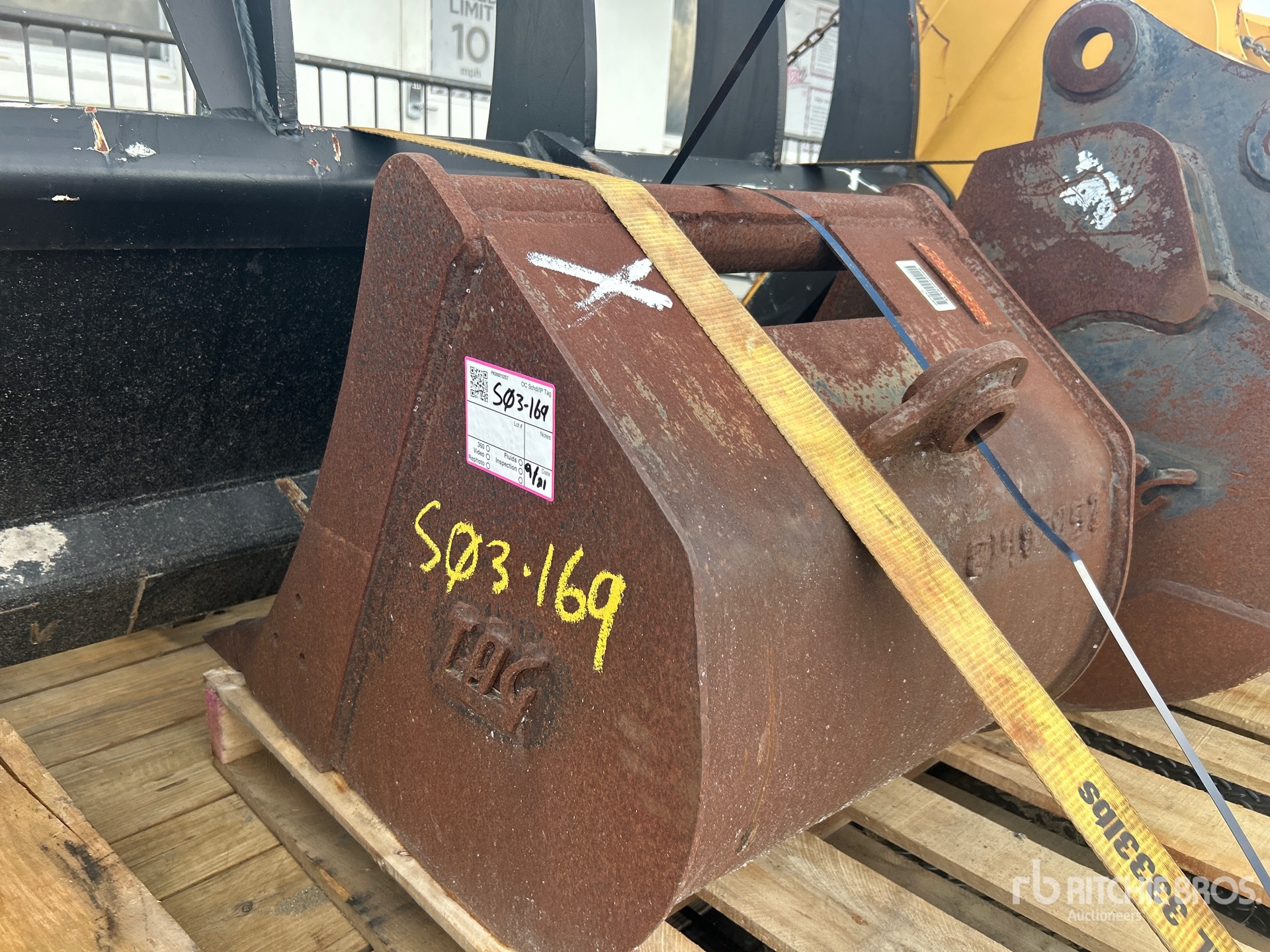 2019 TAG TB260BKT24