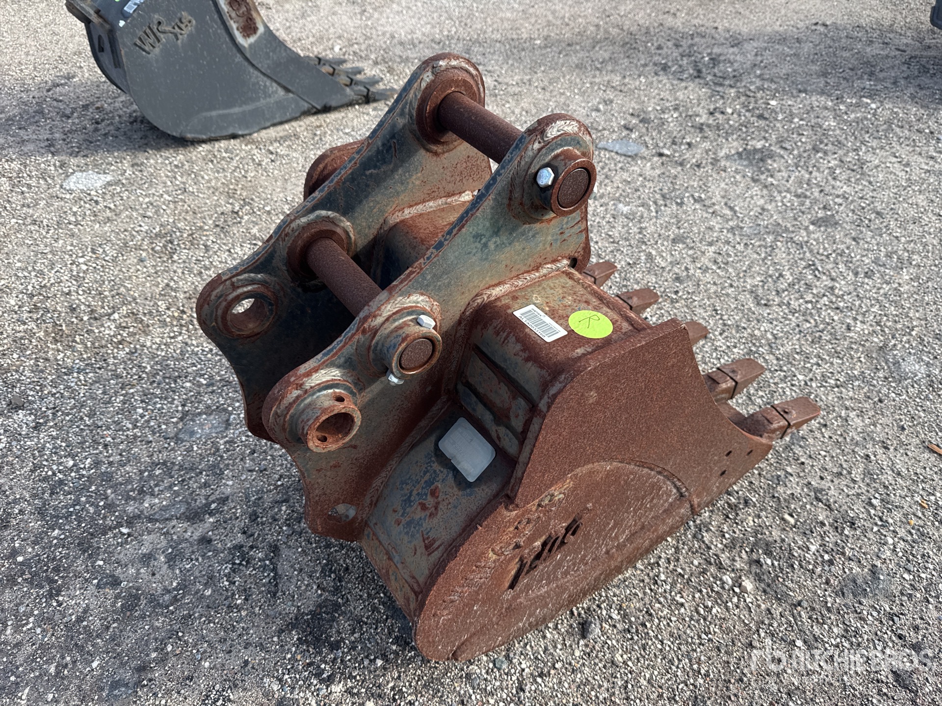 2020 TAG TB260BKT24