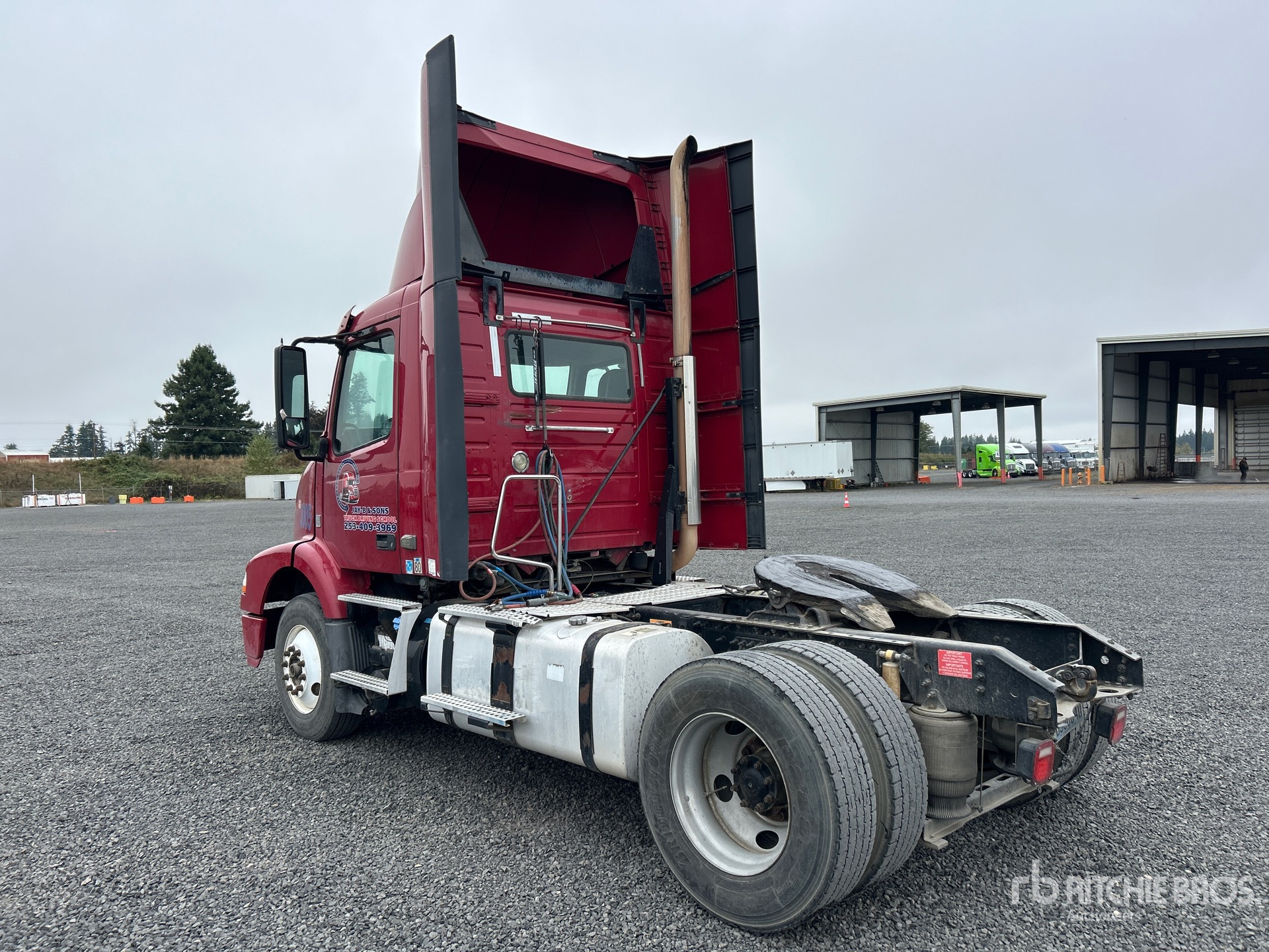 2013 Volvo VNM